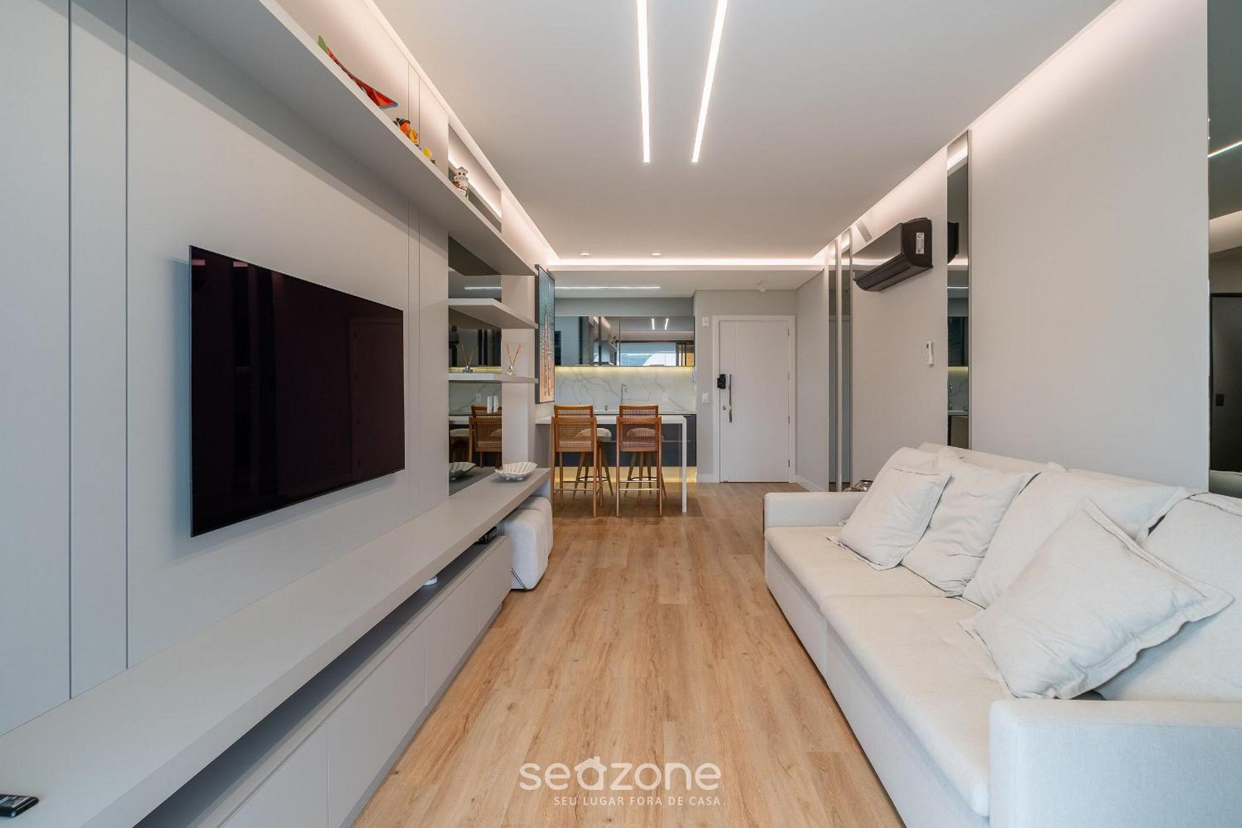 Apart w/ 2 Suites in Jurerê Internacional VVC0202