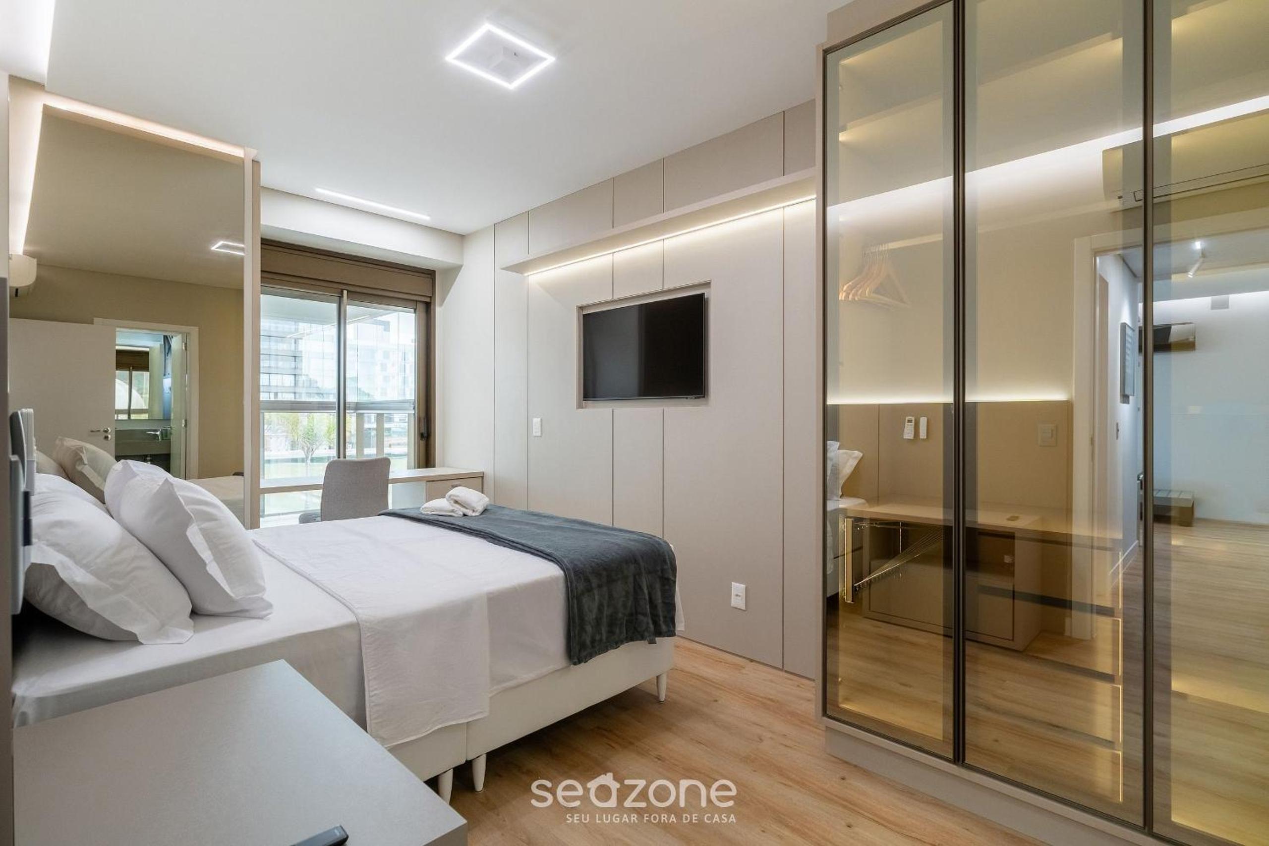 Apart w/ 2 Suites in Jurerê Internacional VVC0202