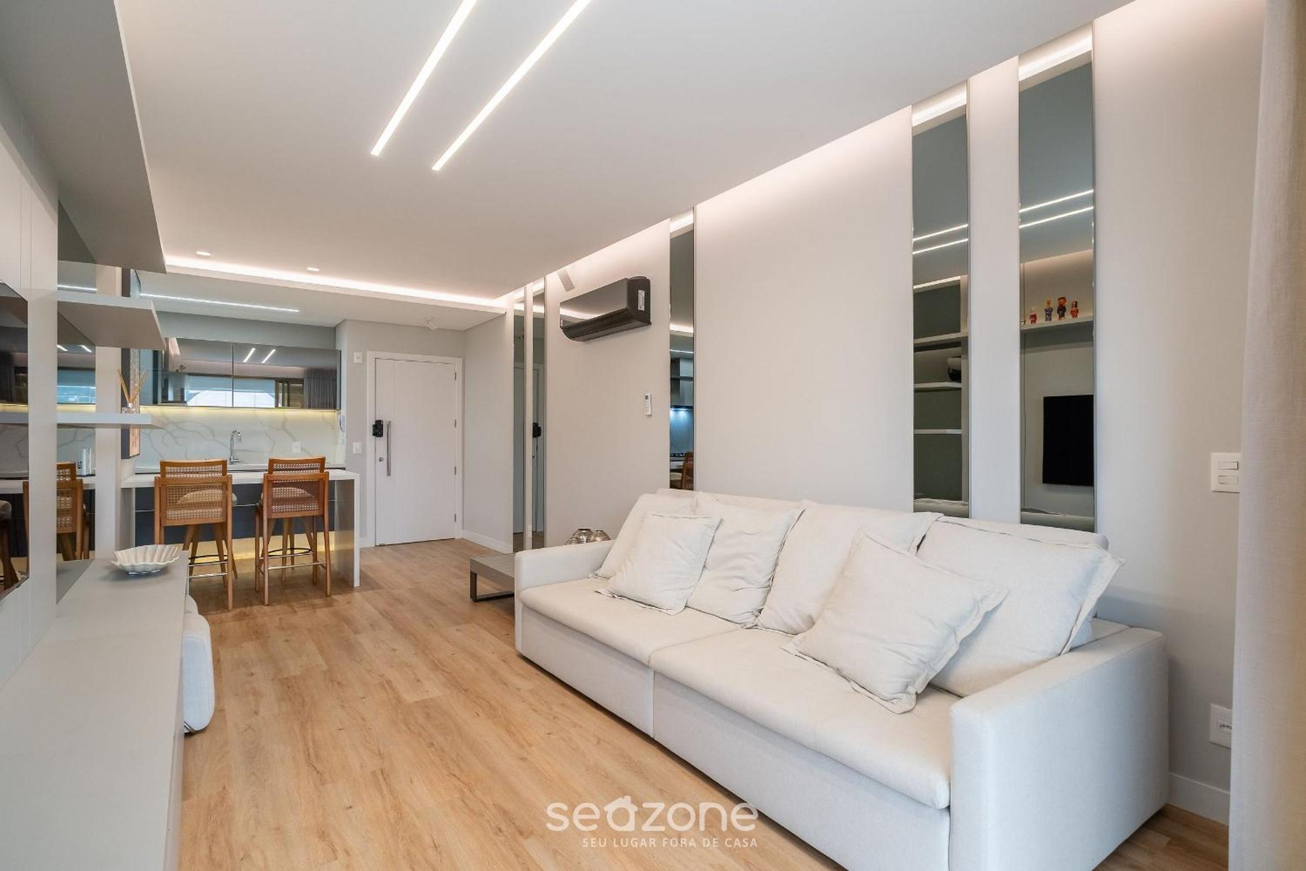 Apart w/ 2 Suites in Jurerê Internacional VVC0202