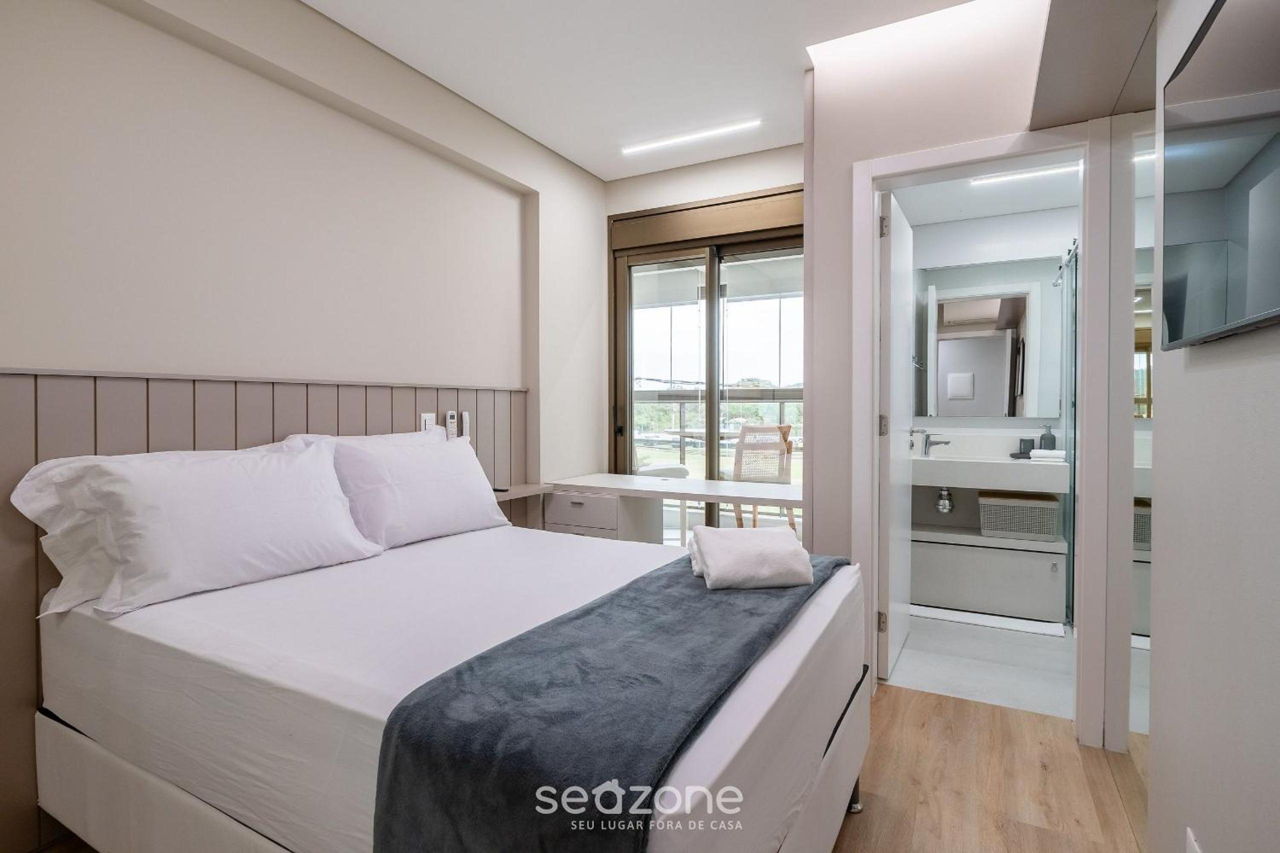 Apart w/ 2 Suites in Jurerê Internacional VVC0202