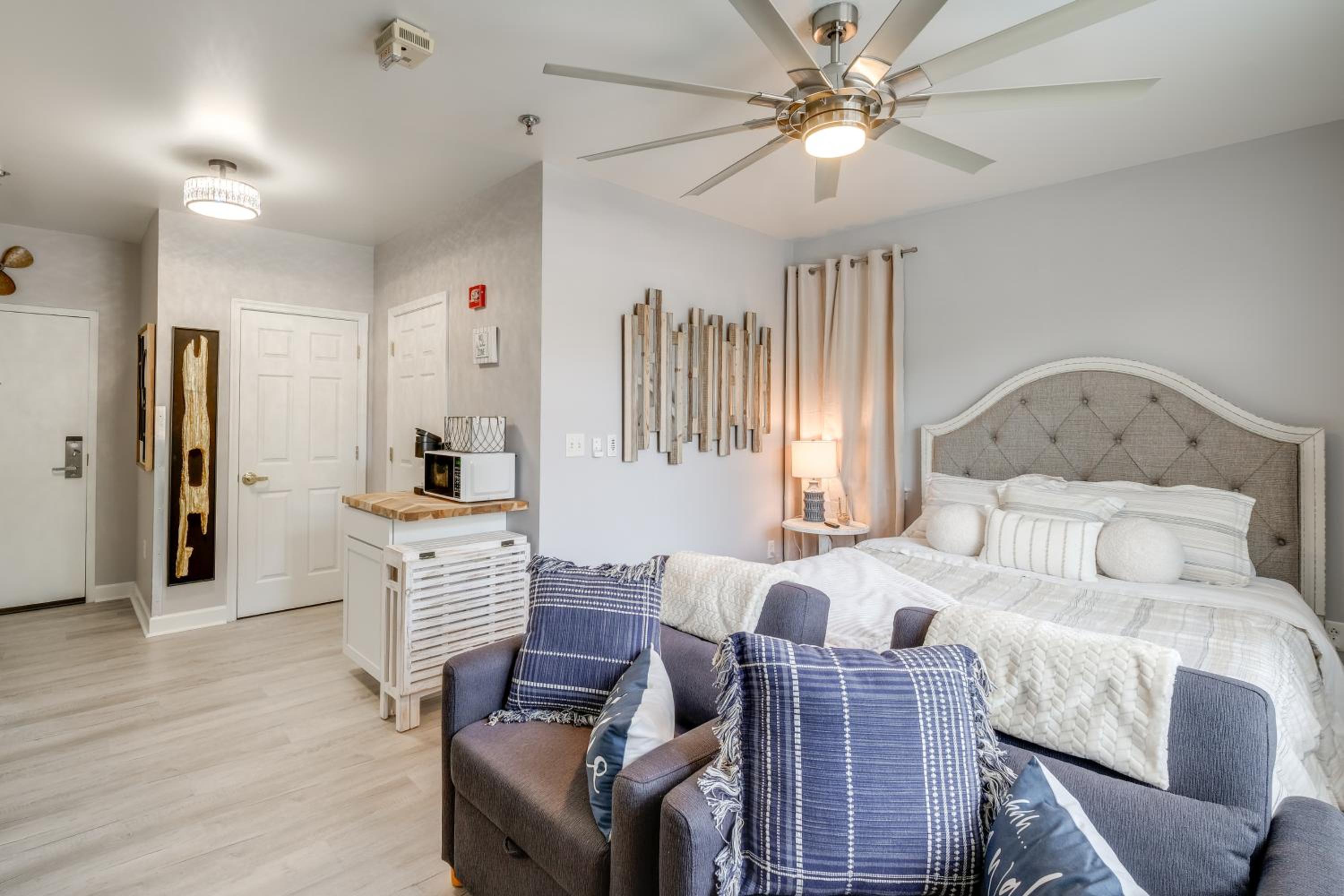 Smith Mtn Lake Retreat Indoor PoolandHot Tub Access