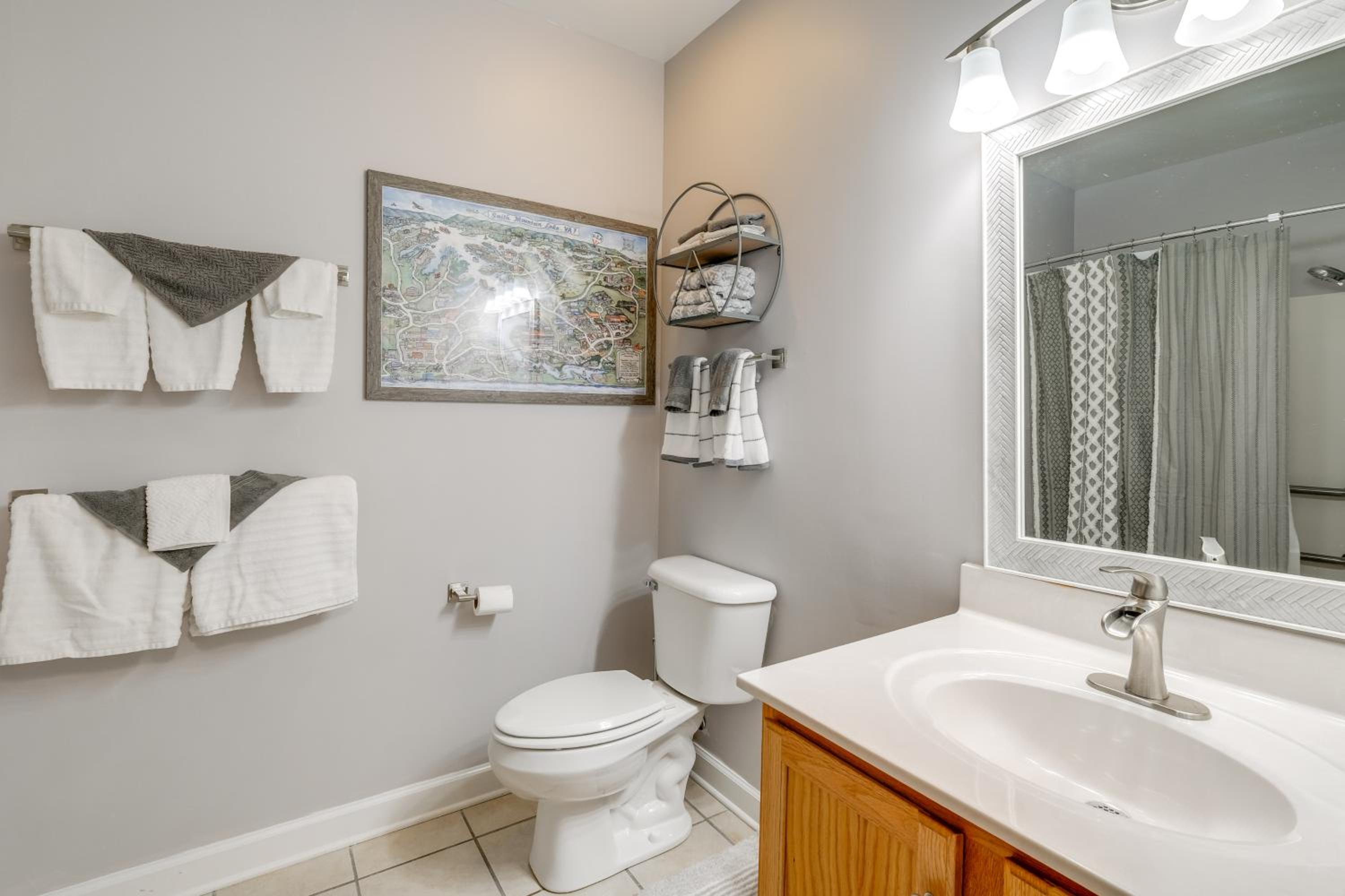 Smith Mtn Lake Retreat Indoor PoolandHot Tub Access