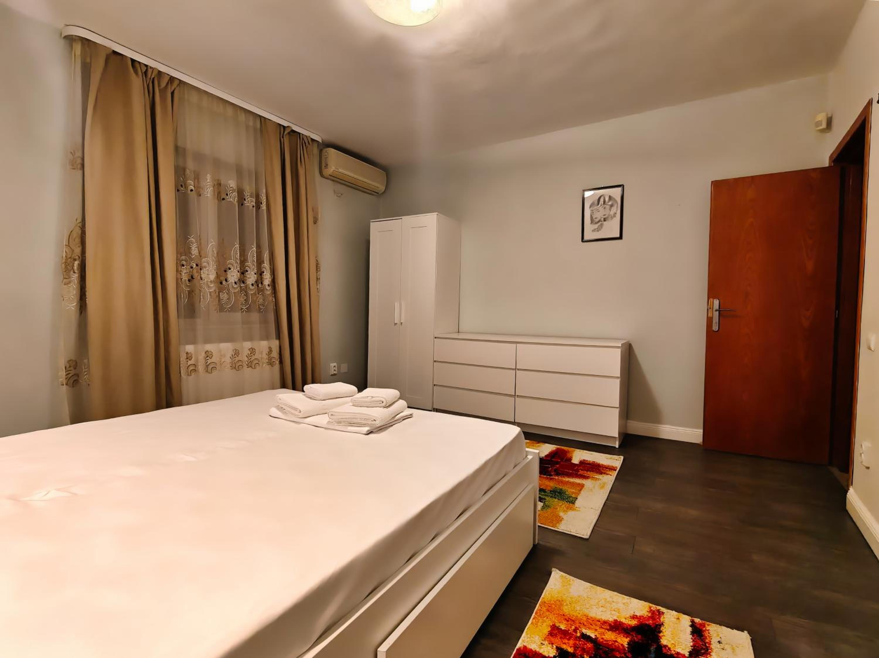 Balcesti Design Apartments - Walk to Old Town - Pumo Properties