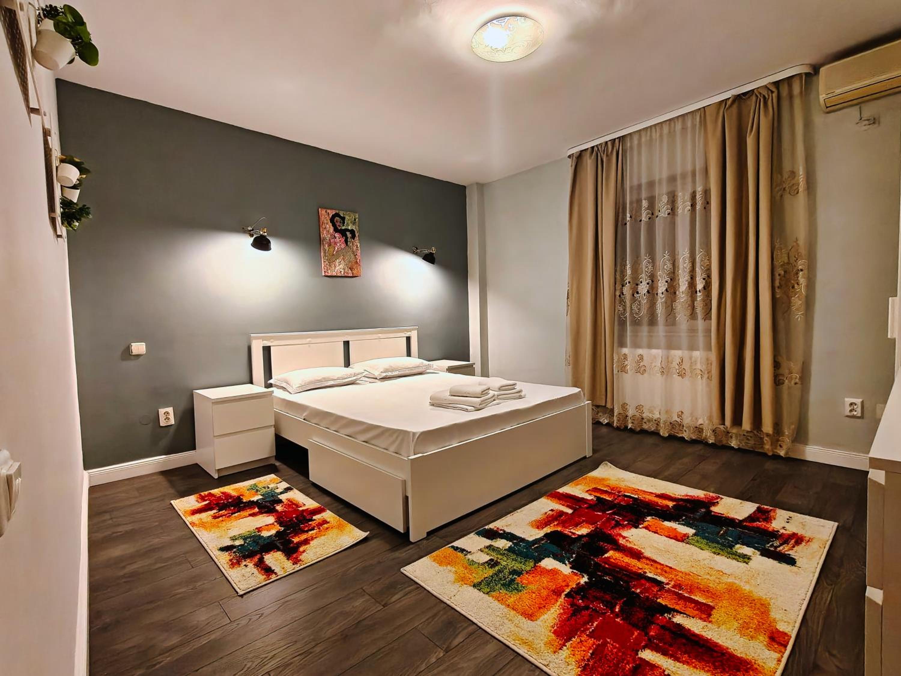 Balcesti Design Apartments - Walk to Old Town - Pumo Properties