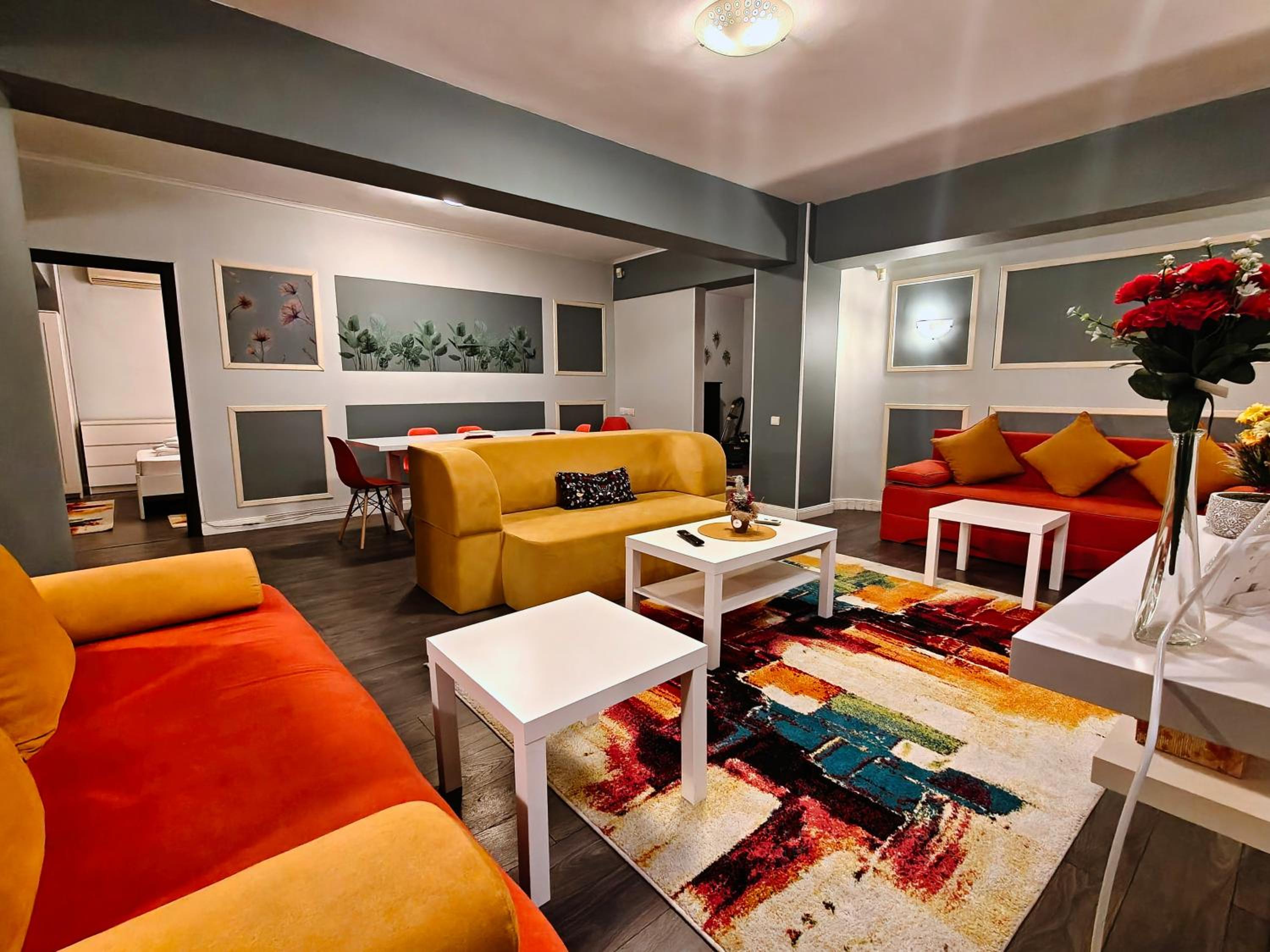 Balcesti Design Apartments - Walk to Old Town - Pumo Properties