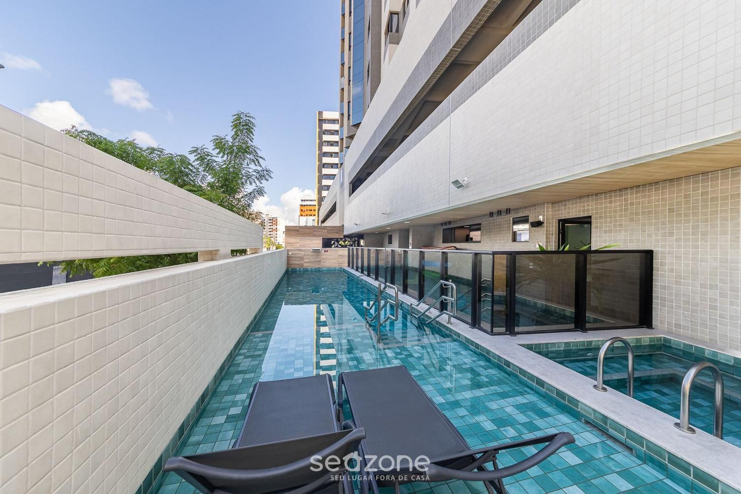Stay with a pool and gym 350m from the beach in a prime location in Maceió - SLI