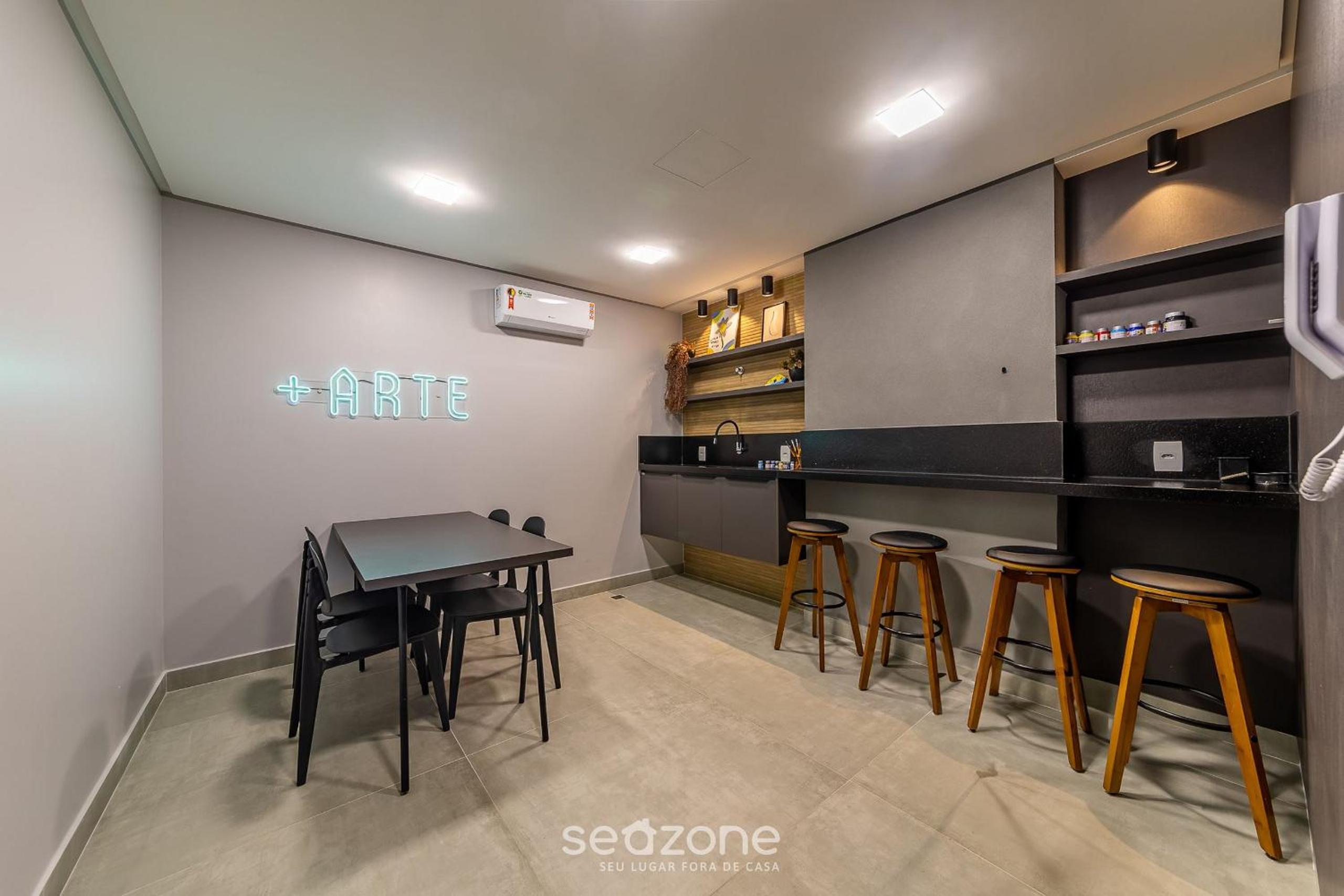 Stay with a pool and gym 350m from the beach in a prime location in Maceió - SLI