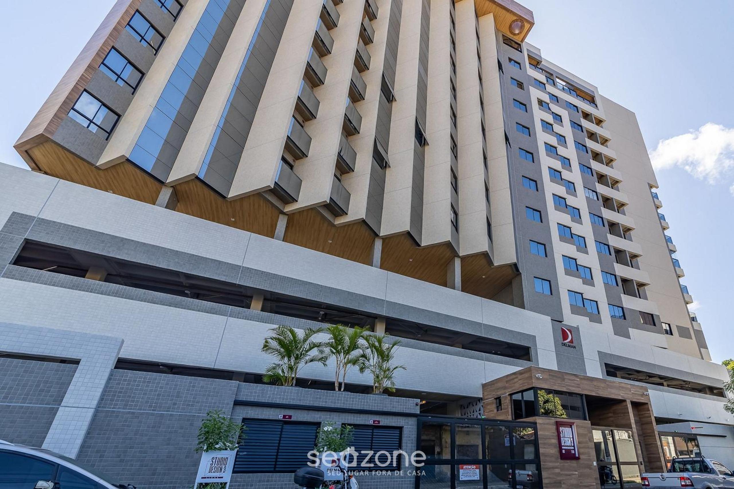 Stay with a pool and gym 350m from the beach in a prime location in Maceió - SLI