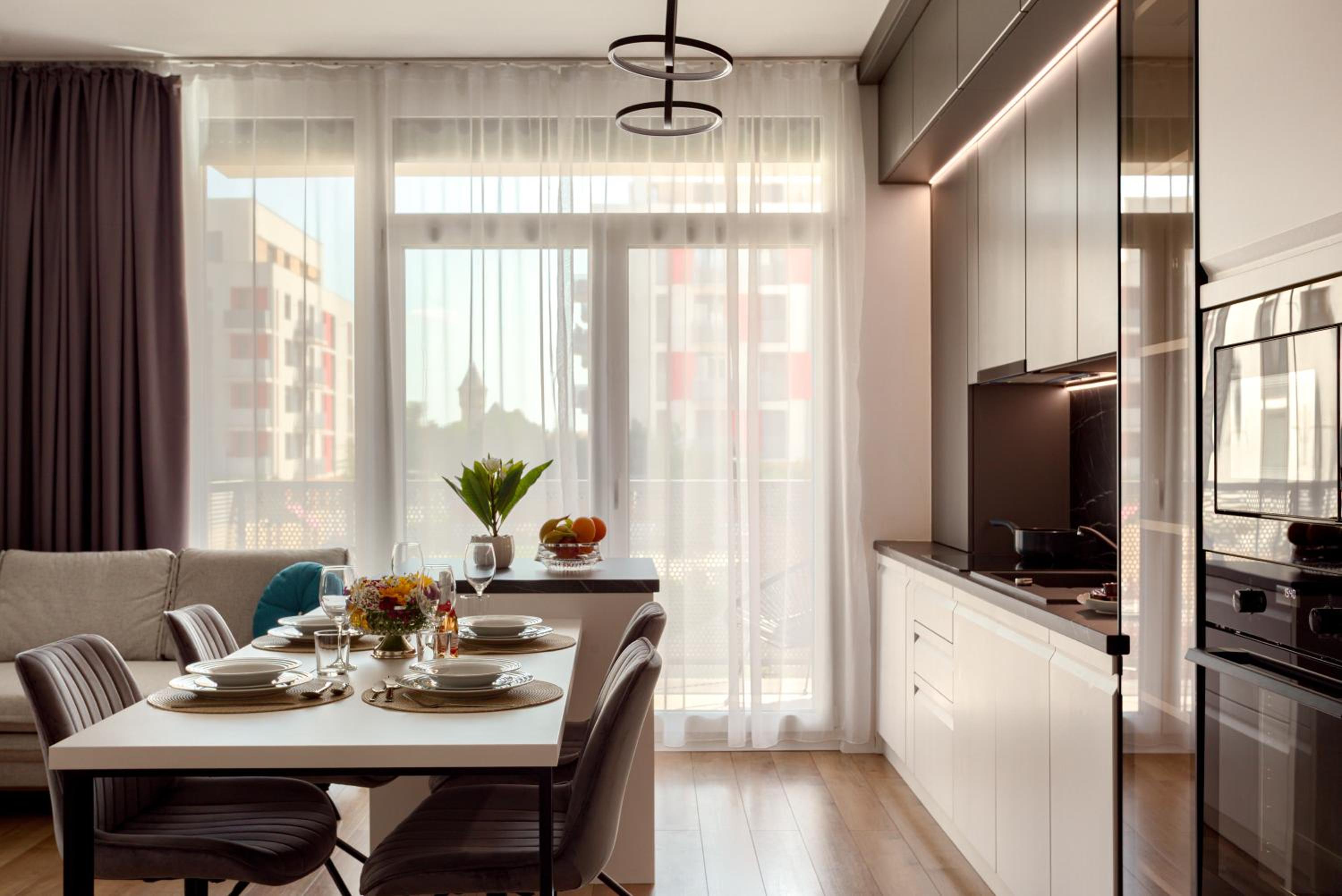 ARI Grand Black&White - 2BR with Terrace