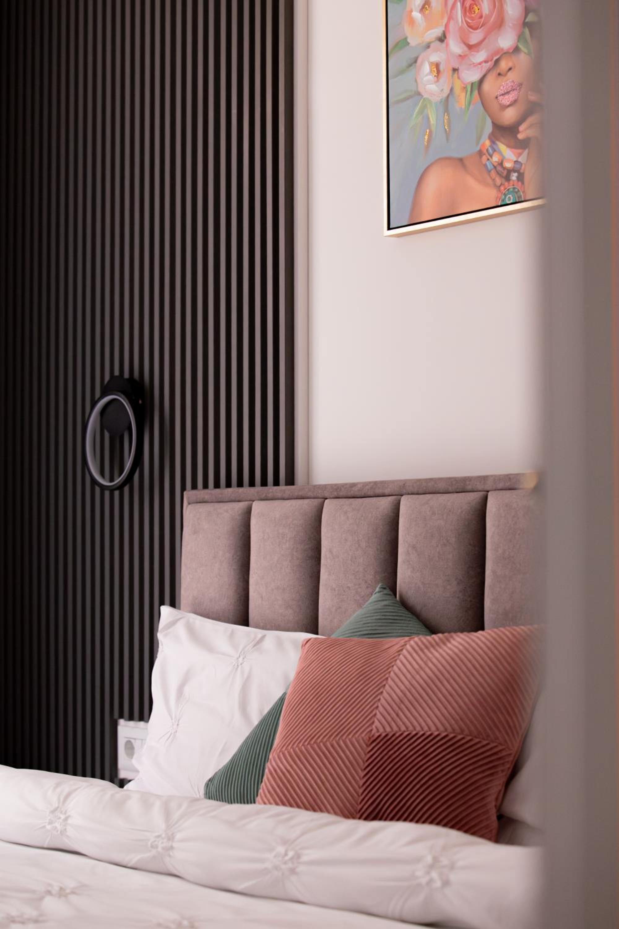 ARI Grand Black&White - 2BR with Terrace