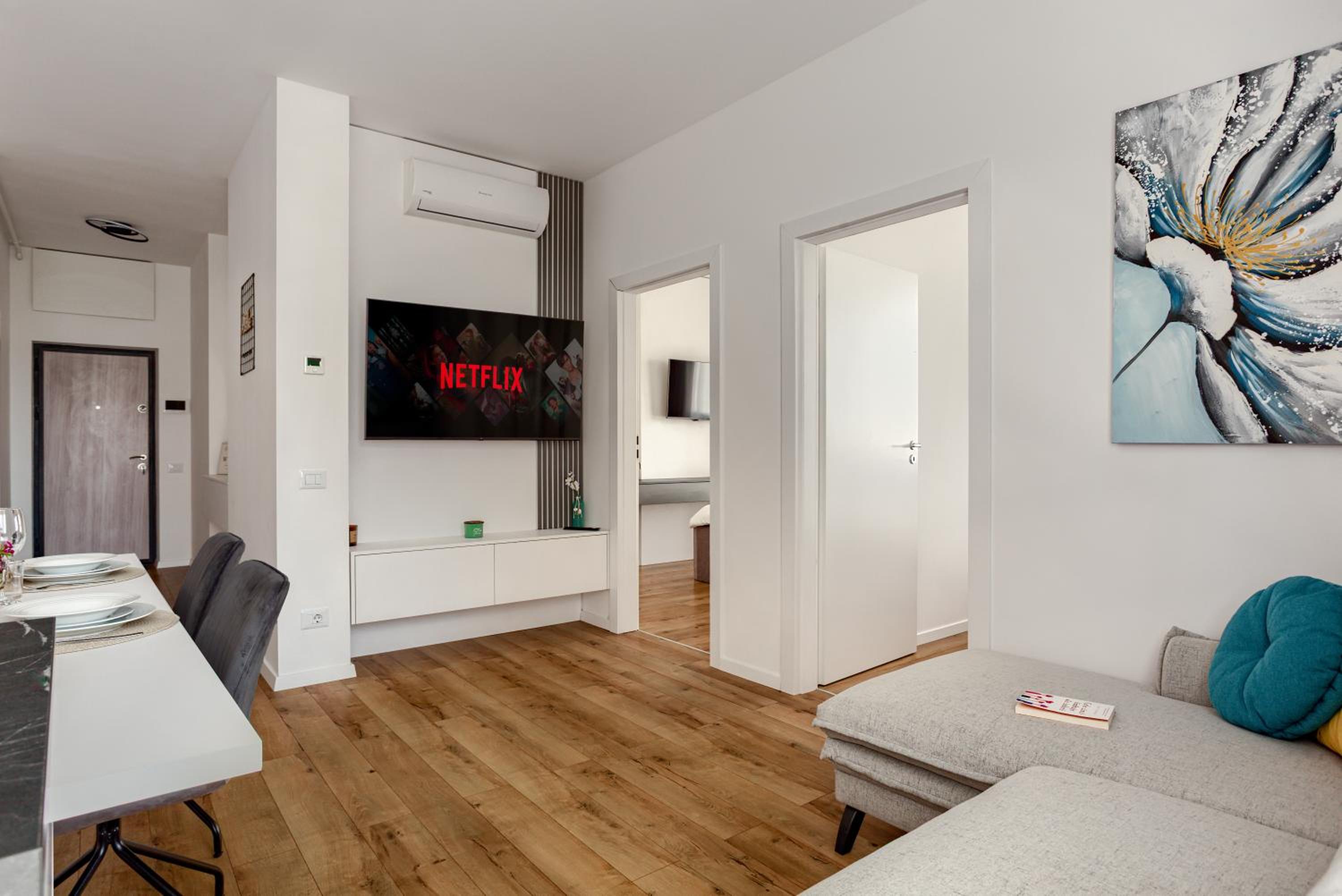 ARI Grand Black&White - 2BR with Terrace