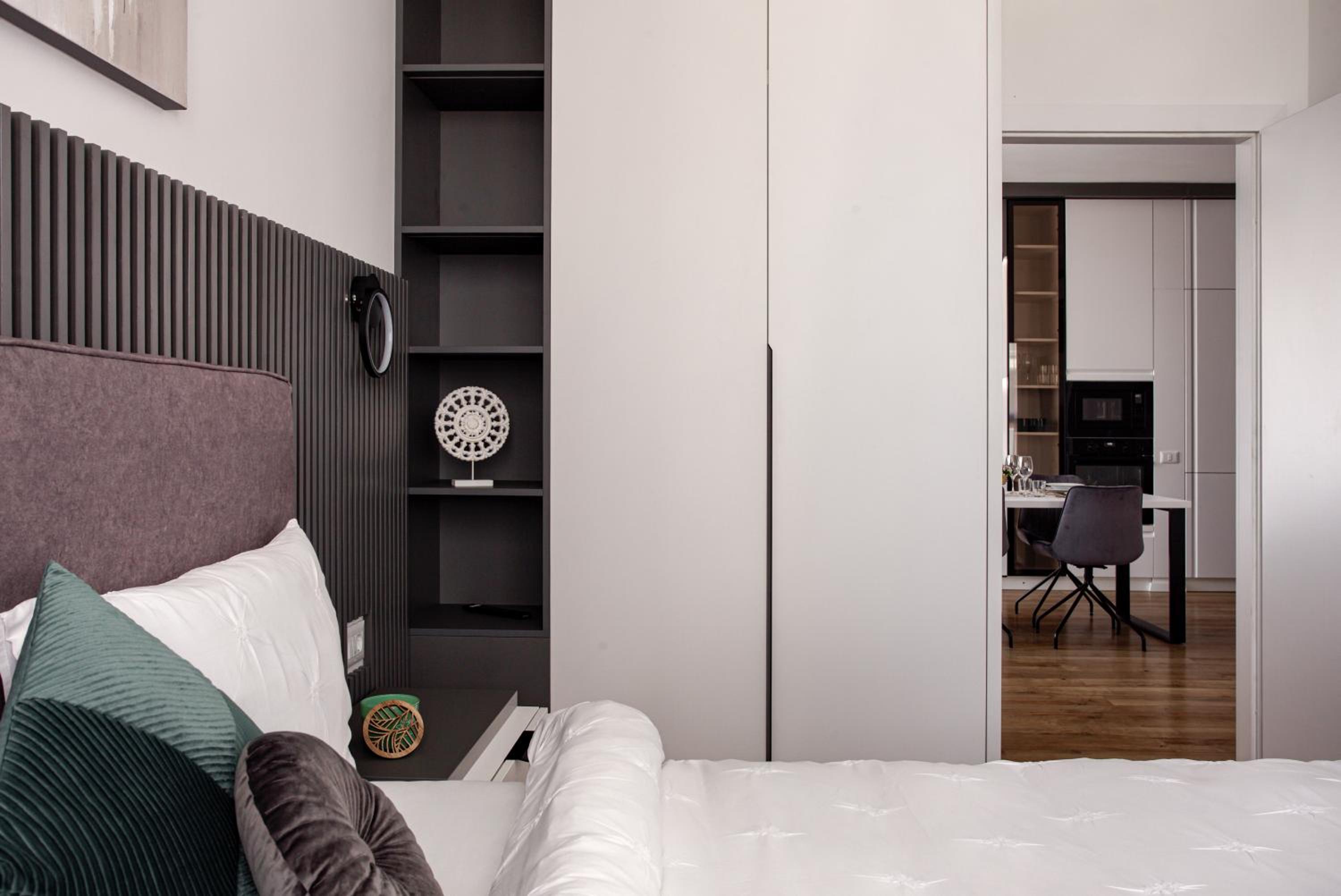 ARI Grand Black&White - 2BR with Terrace