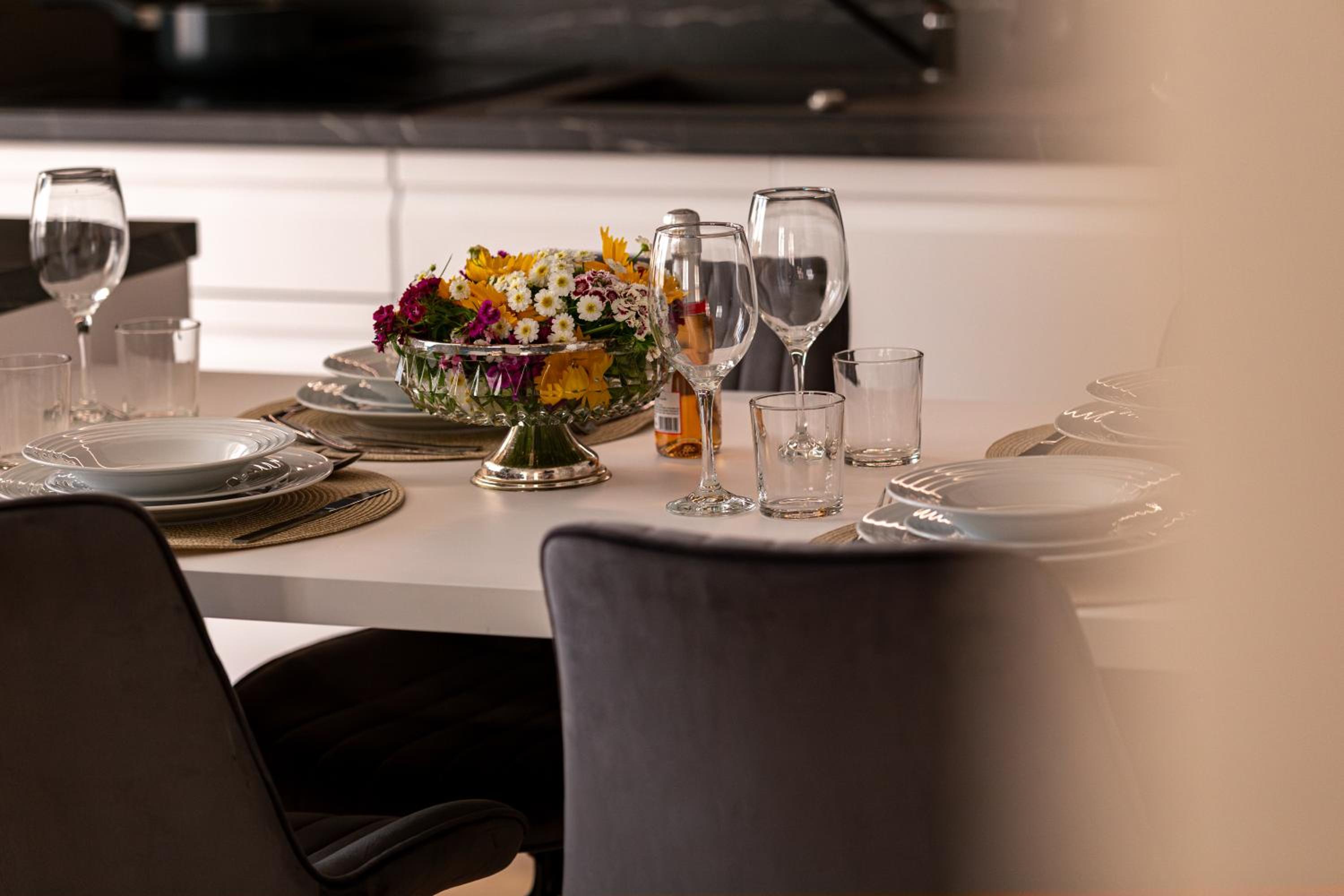 ARI Grand Black&White - 2BR with Terrace