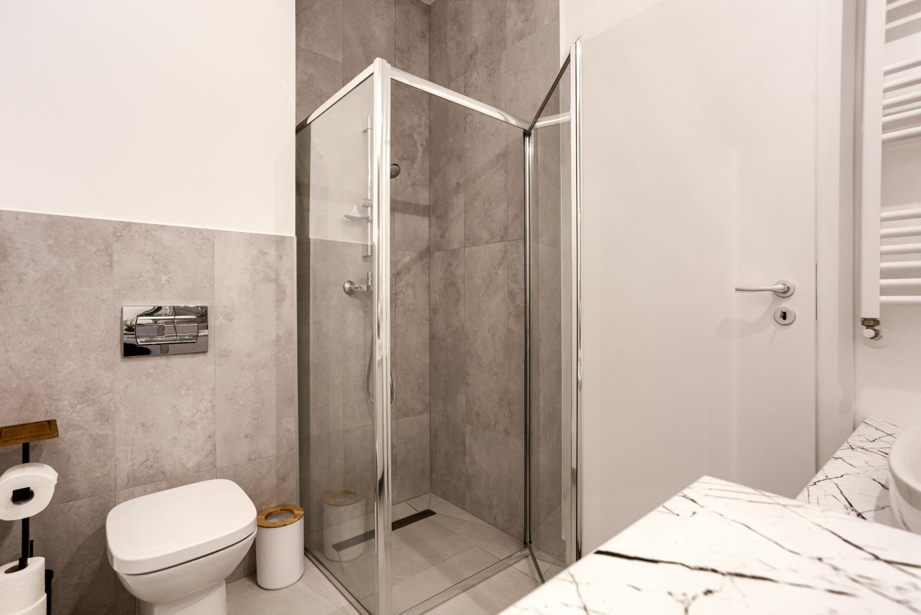 ARI Grand Black&White - 2BR with Terrace