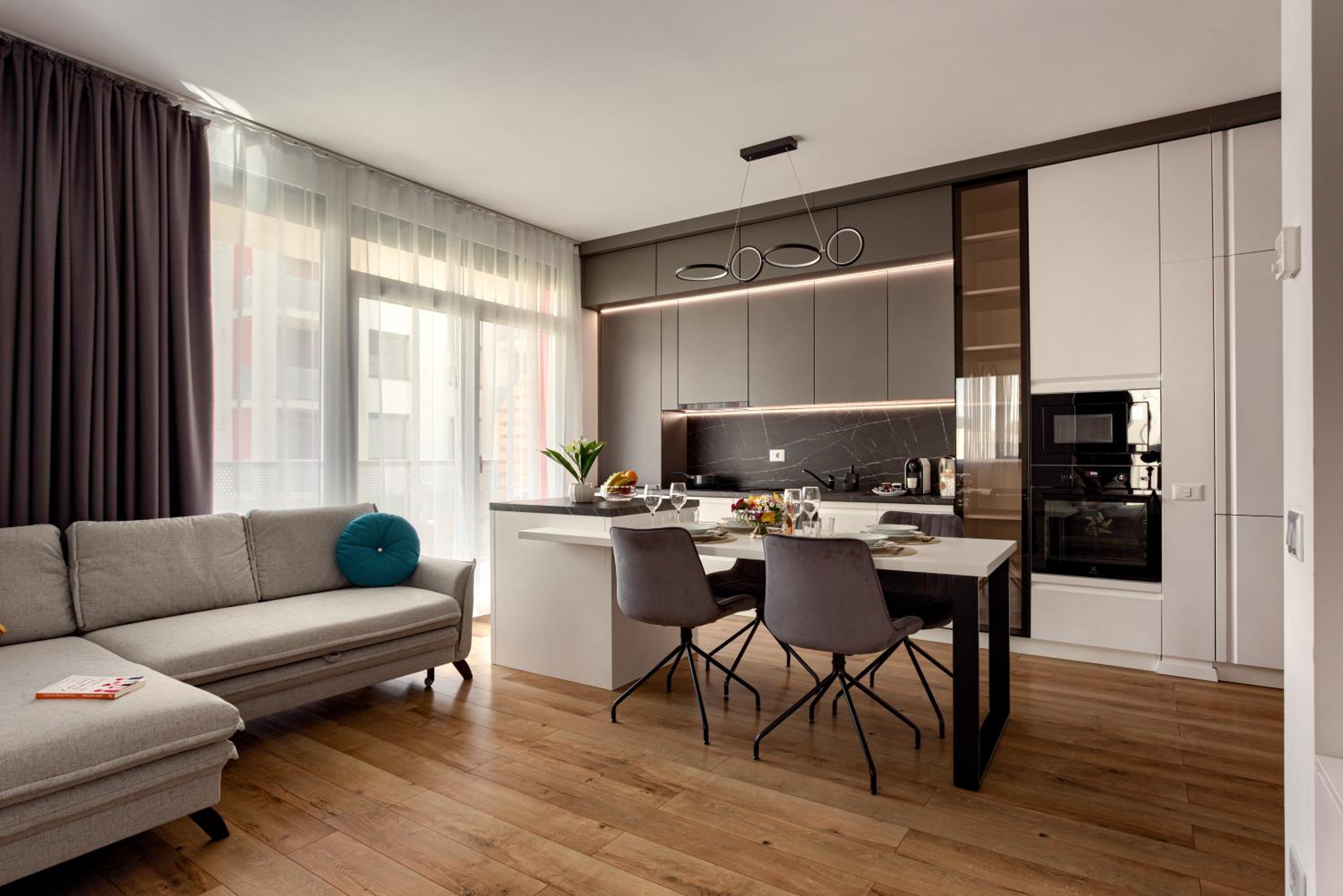 ARI Grand Black&White - 2BR with Terrace