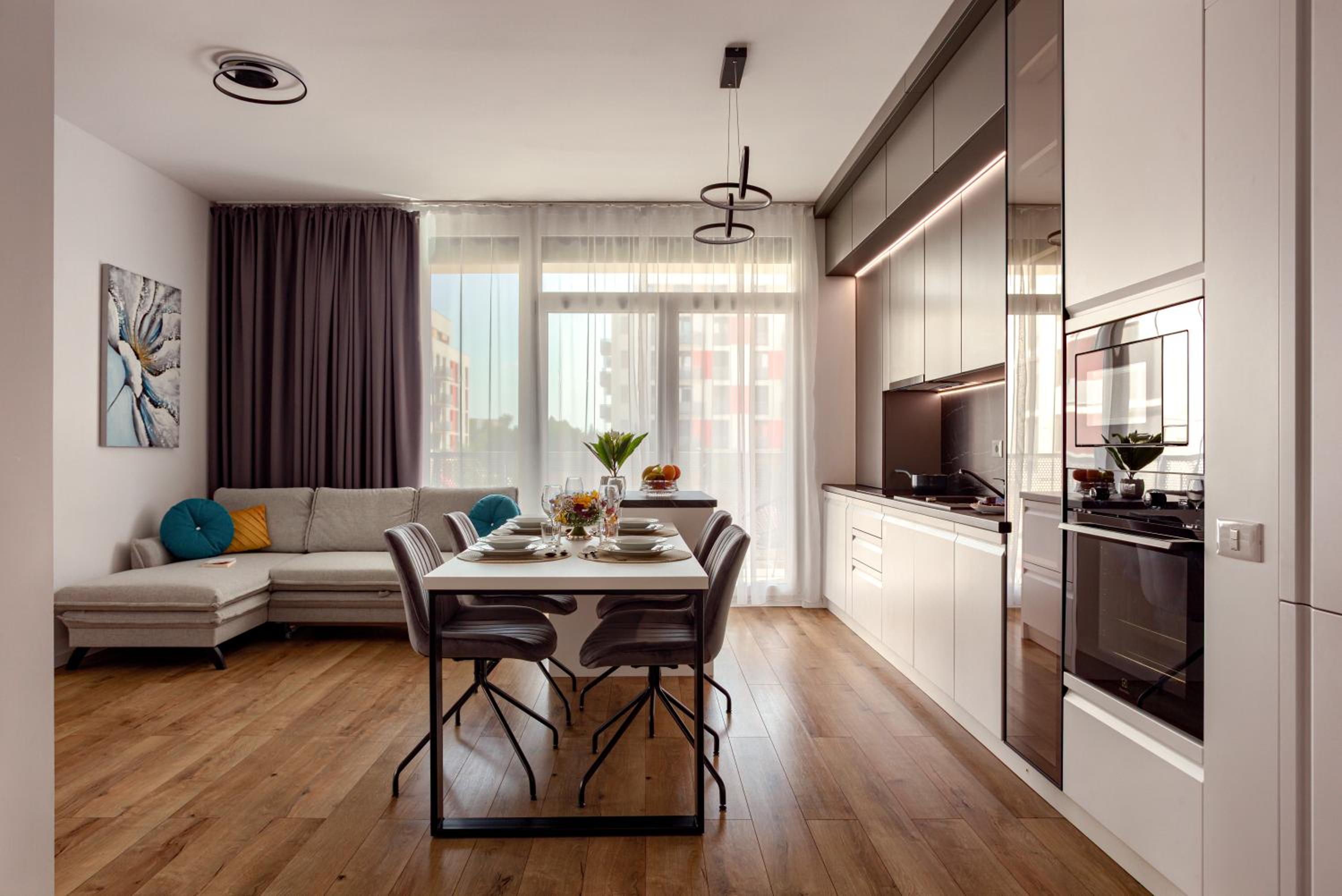 ARI Grand Black&White - 2BR with Terrace