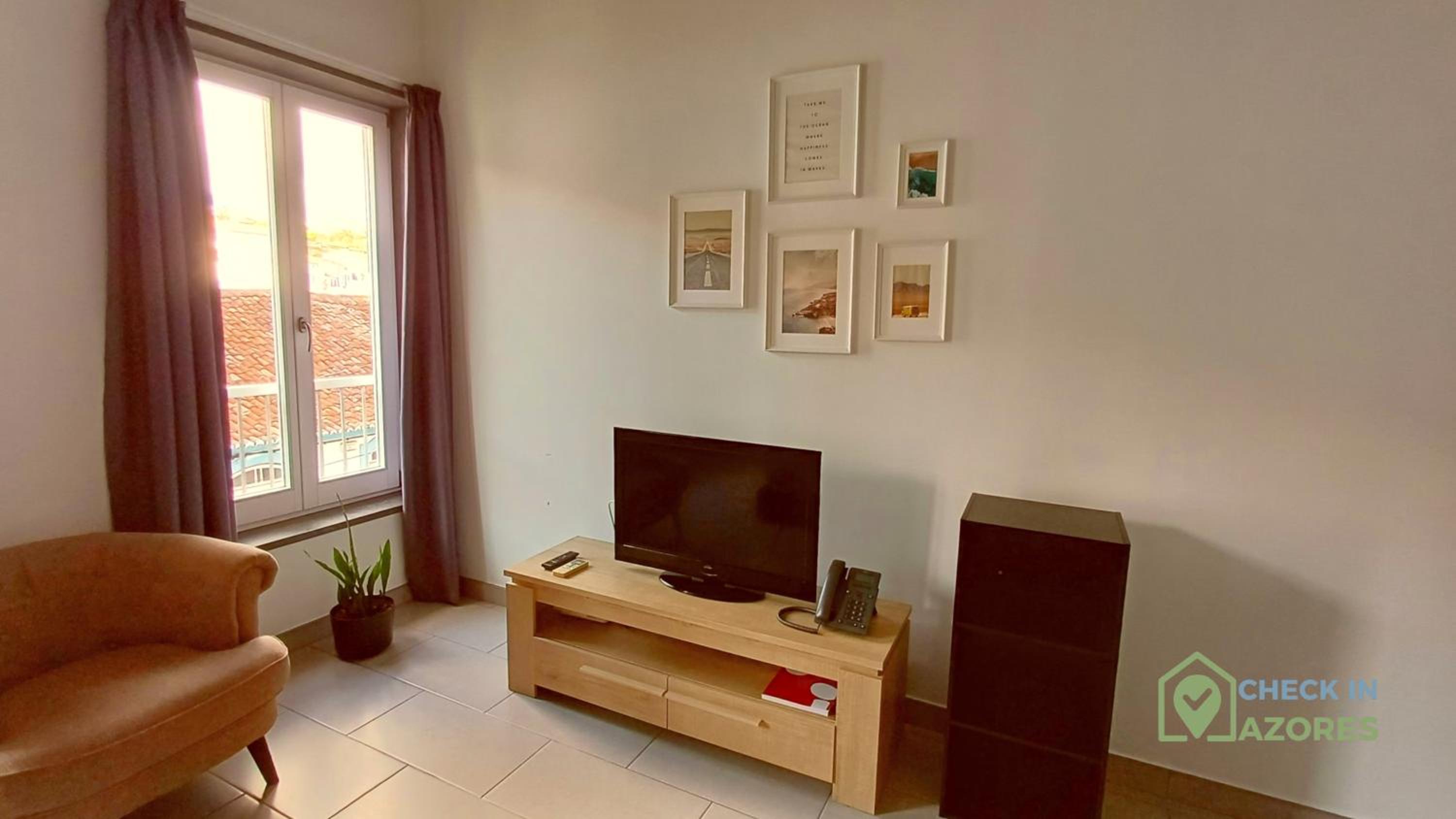 Loft acolhedor com mezanine no centro de Angra