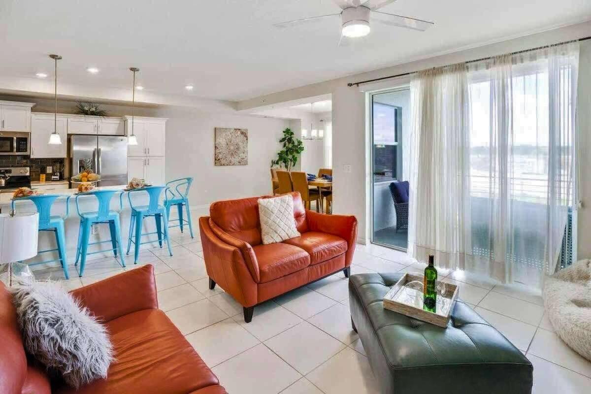 Lovely 2BR Codo with 2Clubhouses & Kids Splash Pad