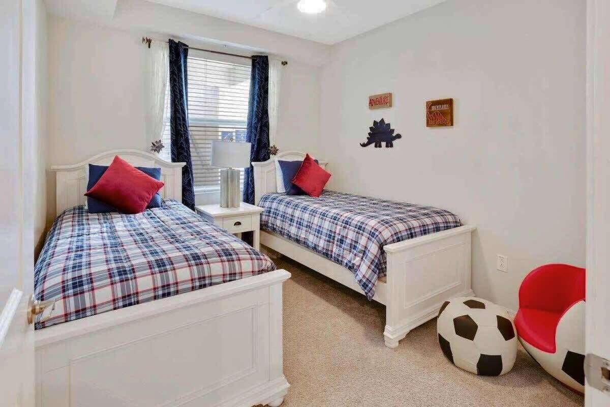 Lovely 2BR Codo with 2Clubhouses & Kids Splash Pad