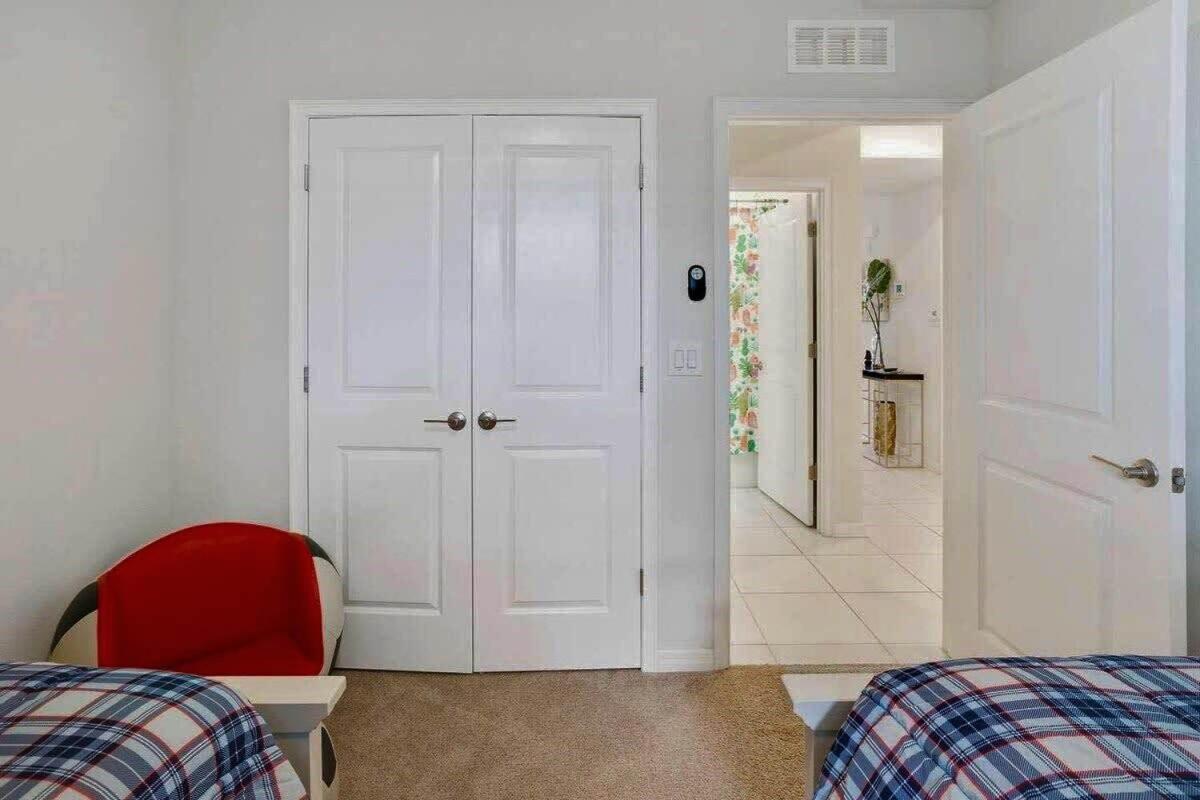 Lovely 2BR Codo with 2Clubhouses & Kids Splash Pad