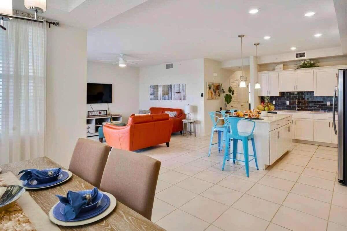 Lovely 2BR Codo with 2Clubhouses & Kids Splash Pad