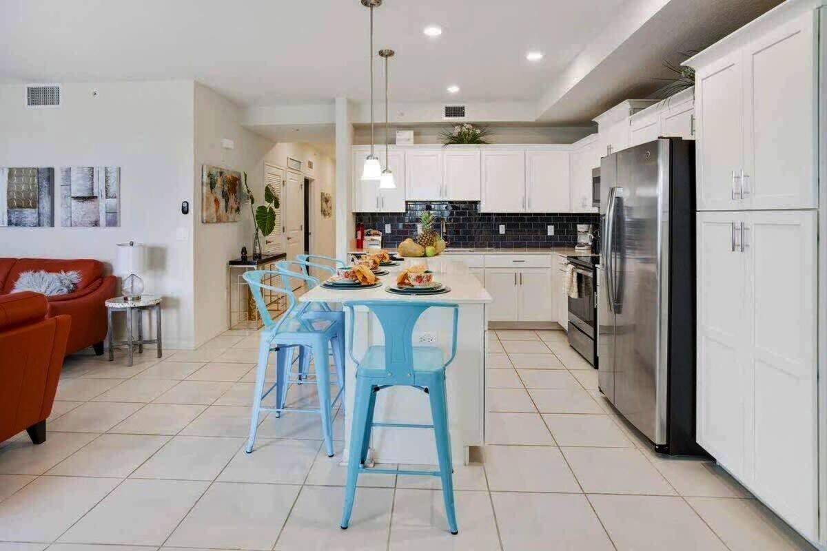 Lovely 2BR Codo with 2Clubhouses & Kids Splash Pad