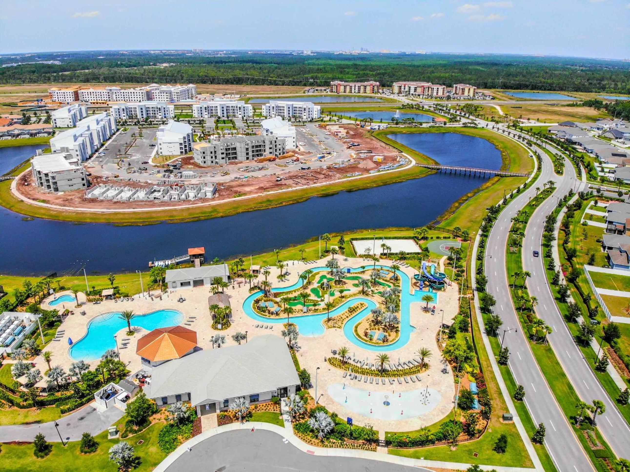 Lovely 2BR Codo with 2Clubhouses & Kids Splash Pad