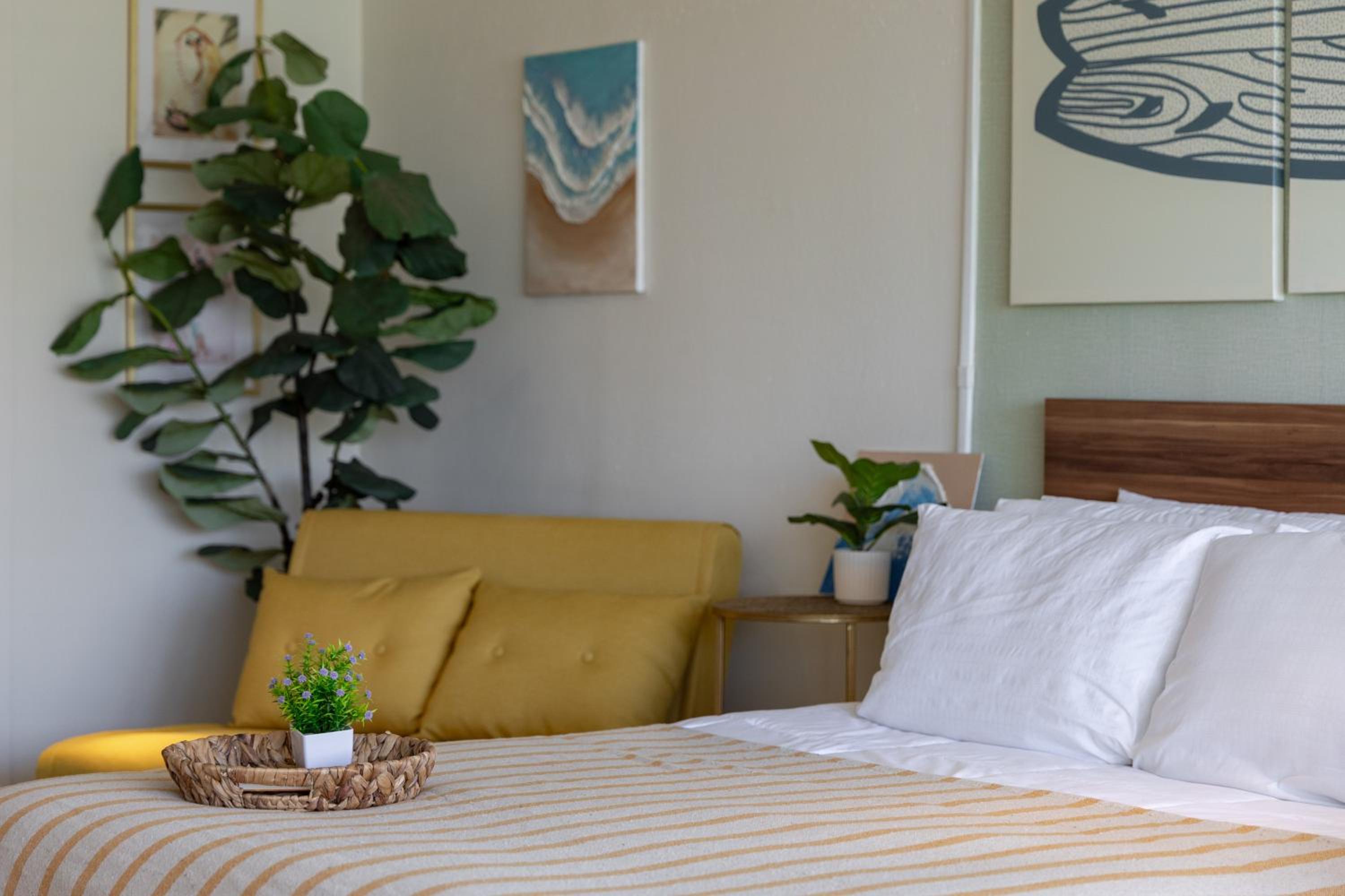 Colony Surf 208 condo