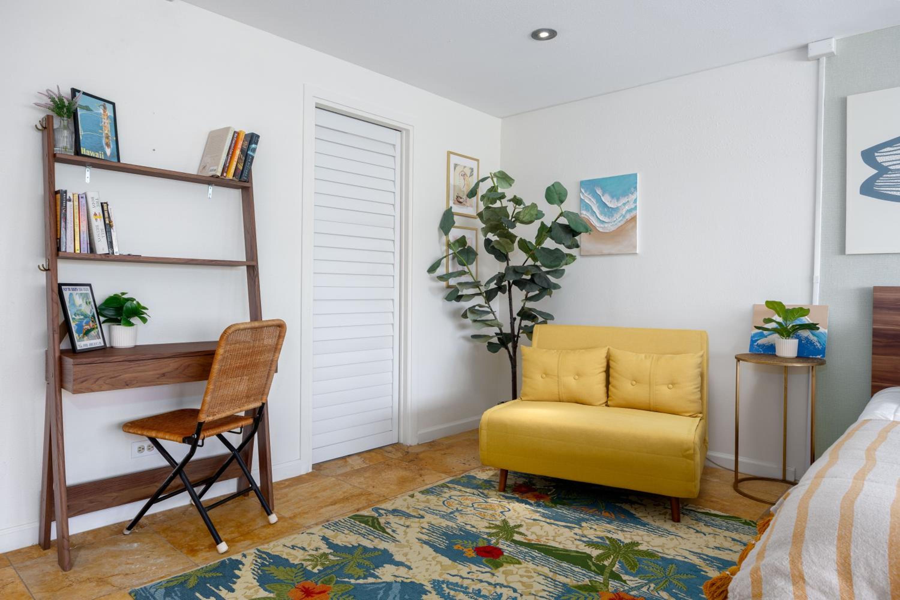 Colony Surf 208 condo