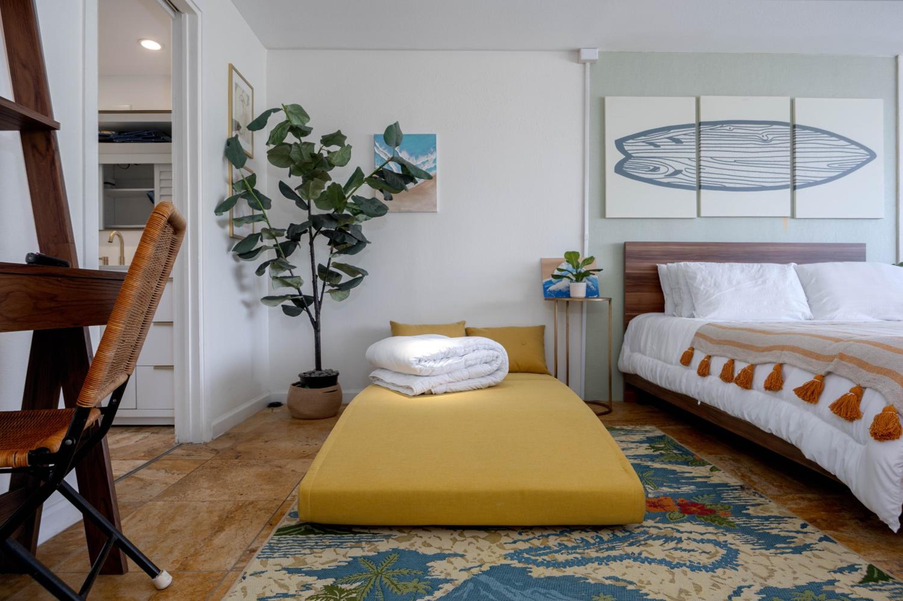 Colony Surf 208 condo