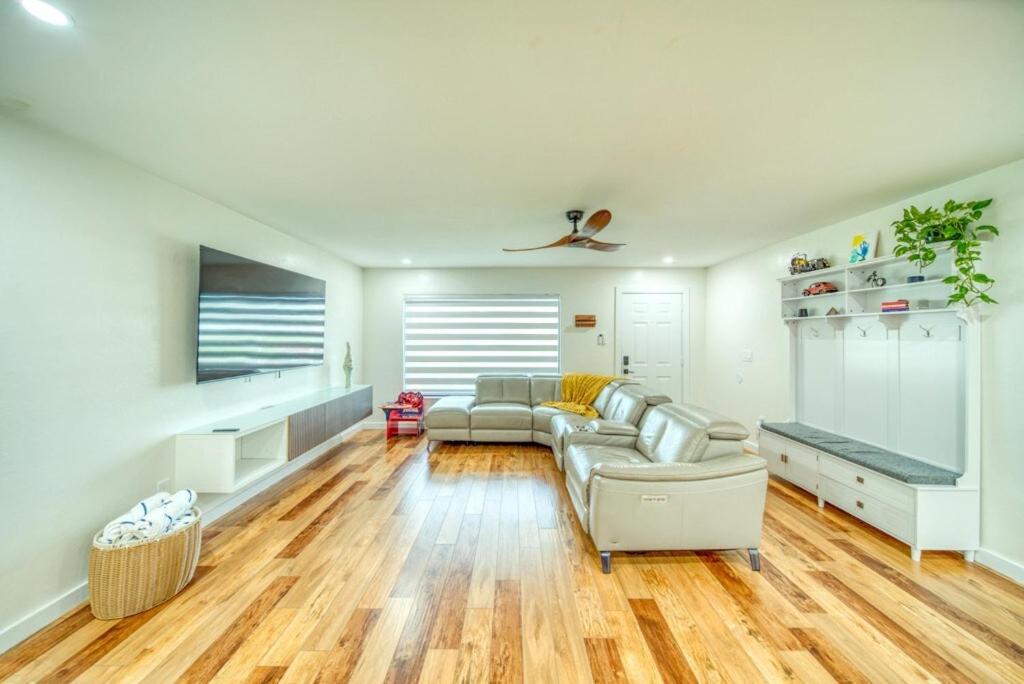 Kids- Friendly Stay in Cape! Heated Pool- Tesla charger & SPA