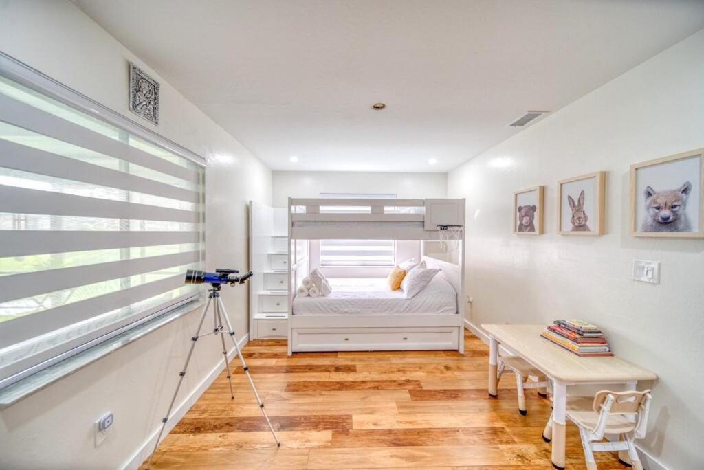 Kids- Friendly Stay in Cape! Heated Pool- Tesla charger & SPA