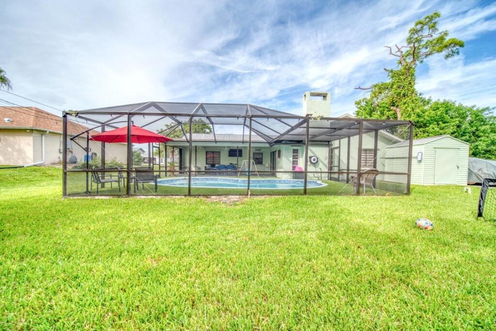 Kids- Friendly Stay in Cape! Heated Pool- Tesla charger & SPA