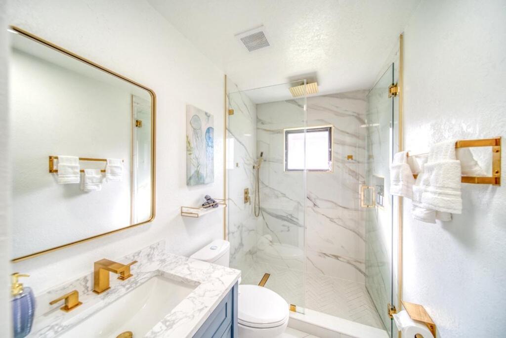 Kids- Friendly Stay in Cape! Heated Pool- Tesla charger & SPA