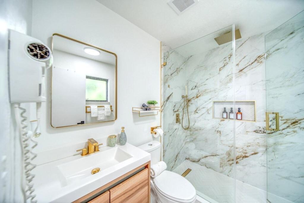 Kids- Friendly Stay in Cape! Heated Pool- Tesla charger & SPA