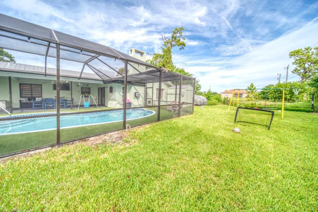 Kids- Friendly Stay in Cape! Heated Pool- Tesla charger & SPA