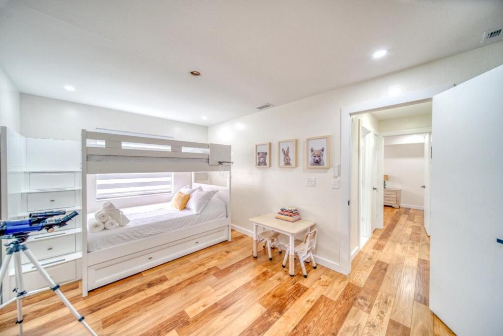 Kids- Friendly Stay in Cape! Heated Pool- Tesla charger & SPA