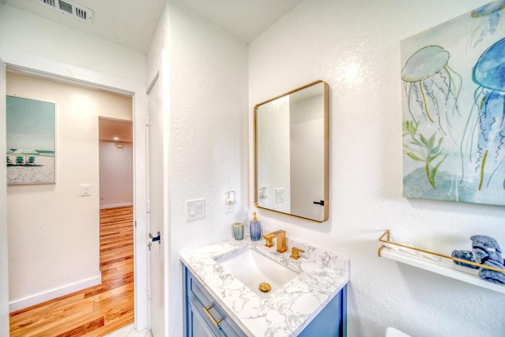 Kids- Friendly Stay in Cape! Heated Pool- Tesla charger & SPA
