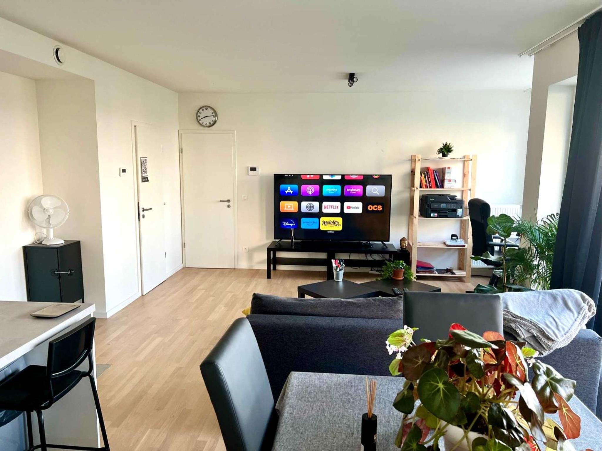Family-Friendly Apartment Steps from Atomium - City Center 6 min