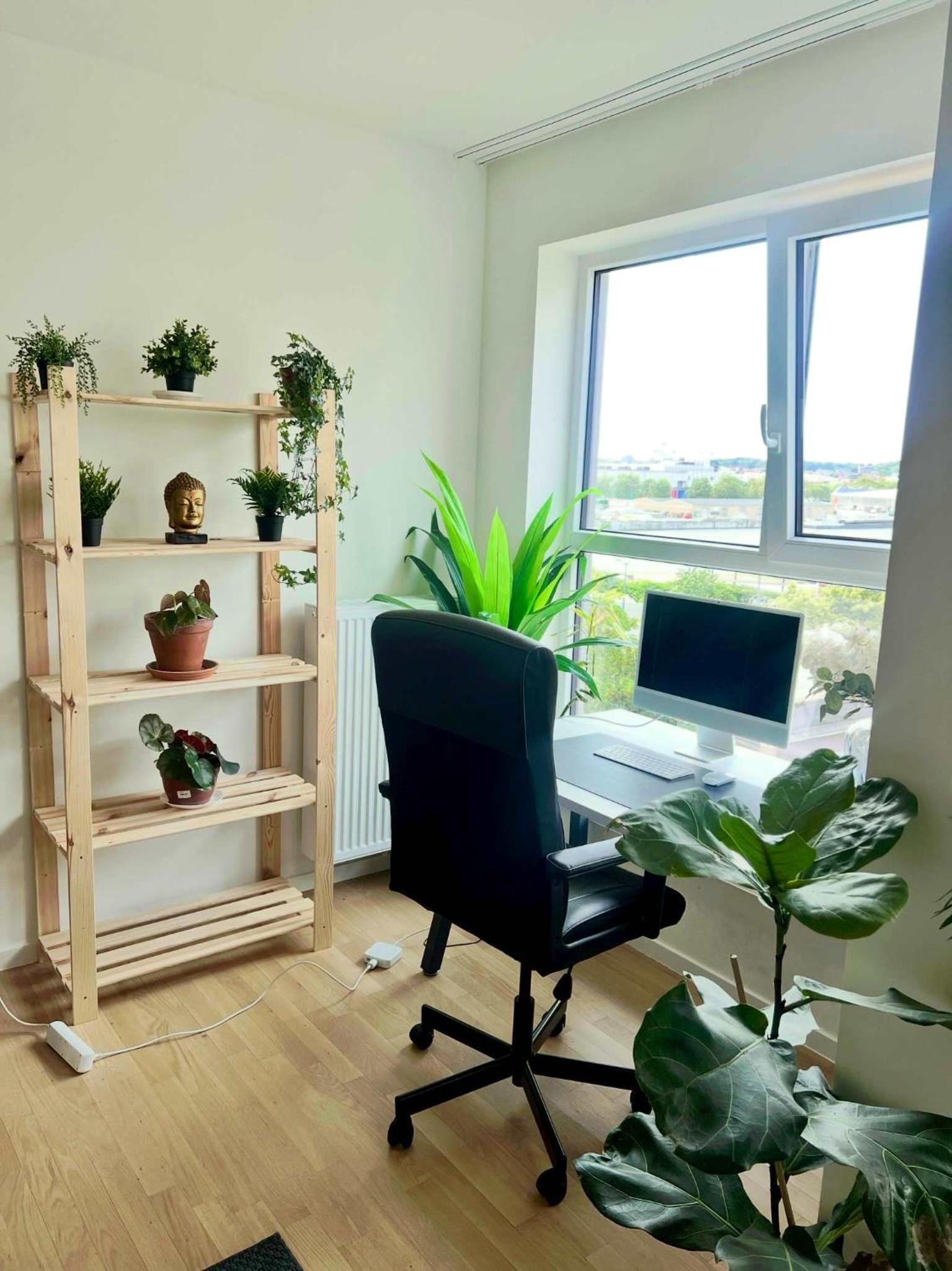 Family-Friendly Apartment Steps from Atomium - City Center 6 min