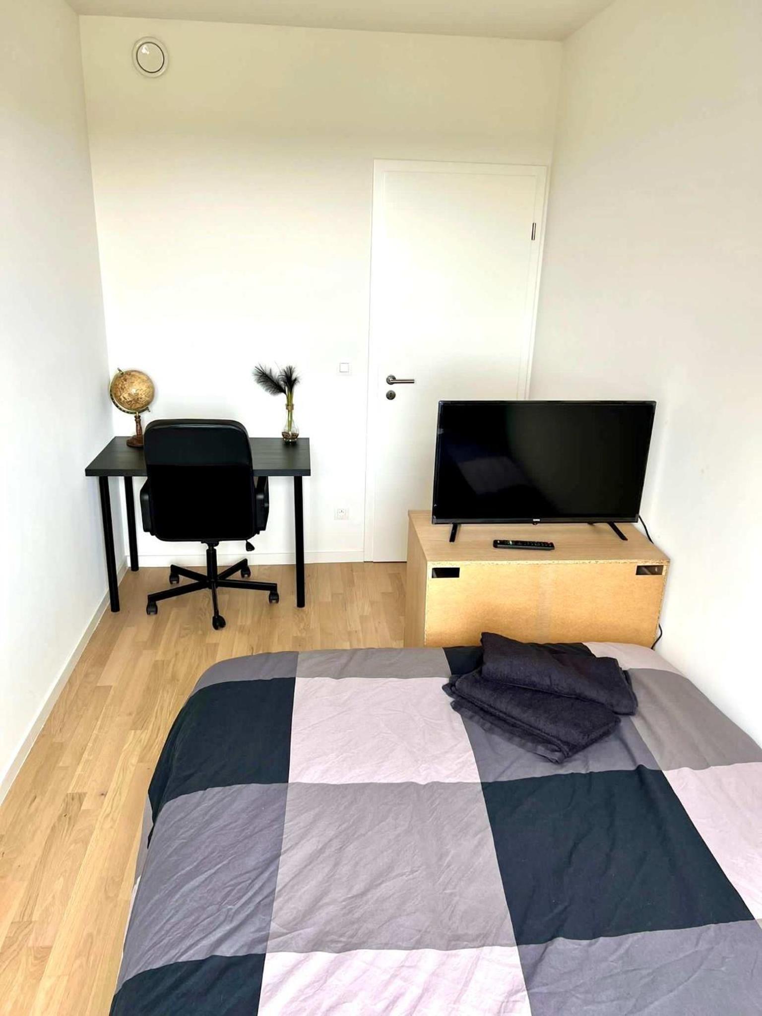 Family-Friendly Apartment Steps from Atomium - City Center 6 min