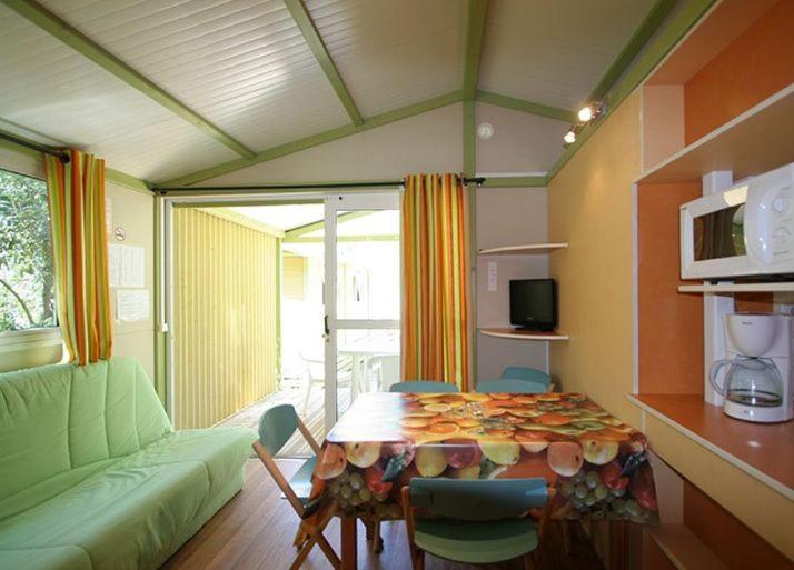 Camping La Pinède