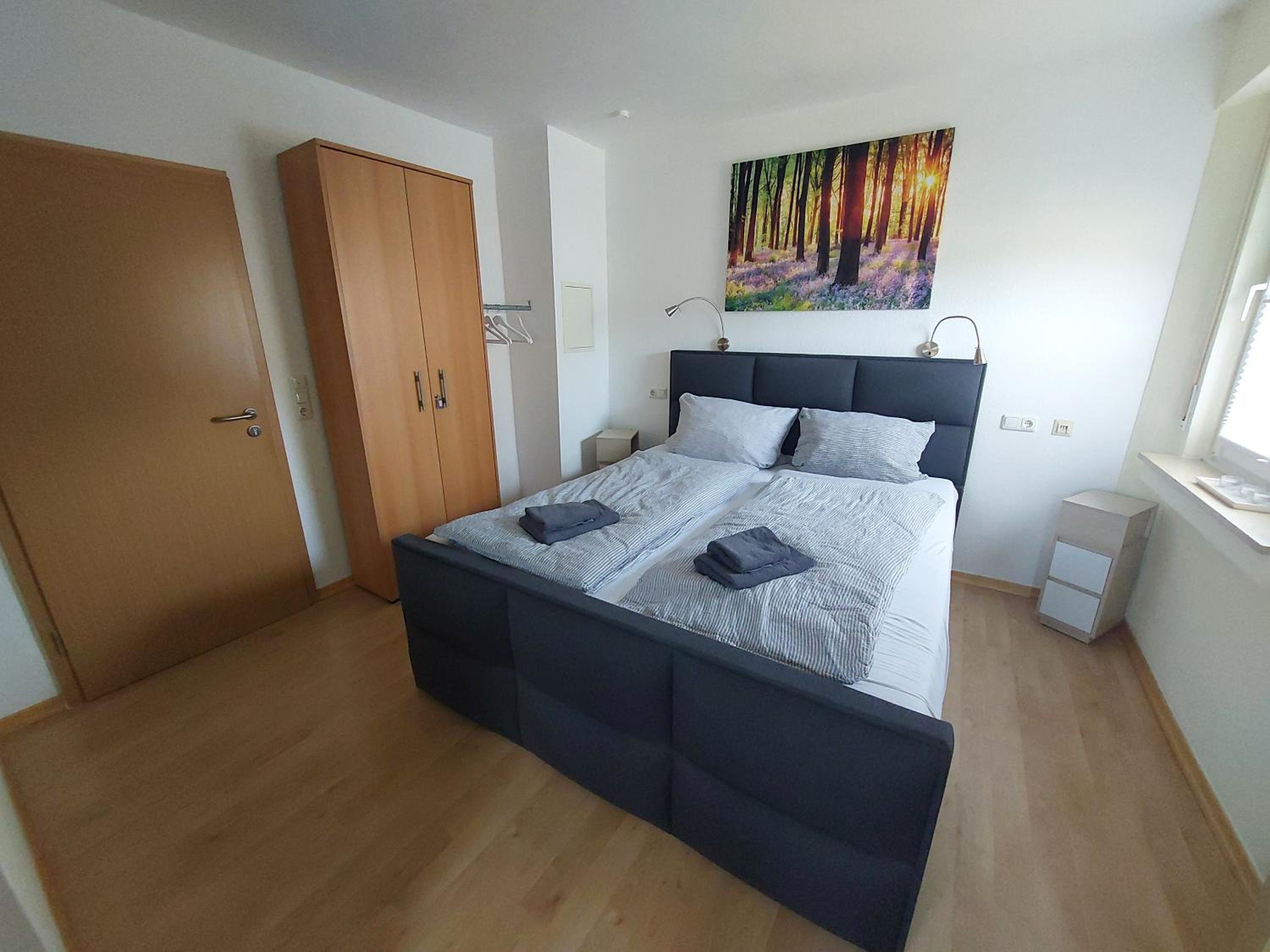 Ferienapartment MW 2b Höxter Weserbergland an der Weser inkl Küche, Wäsche, LAN, Parkplatz, Self CheckIn