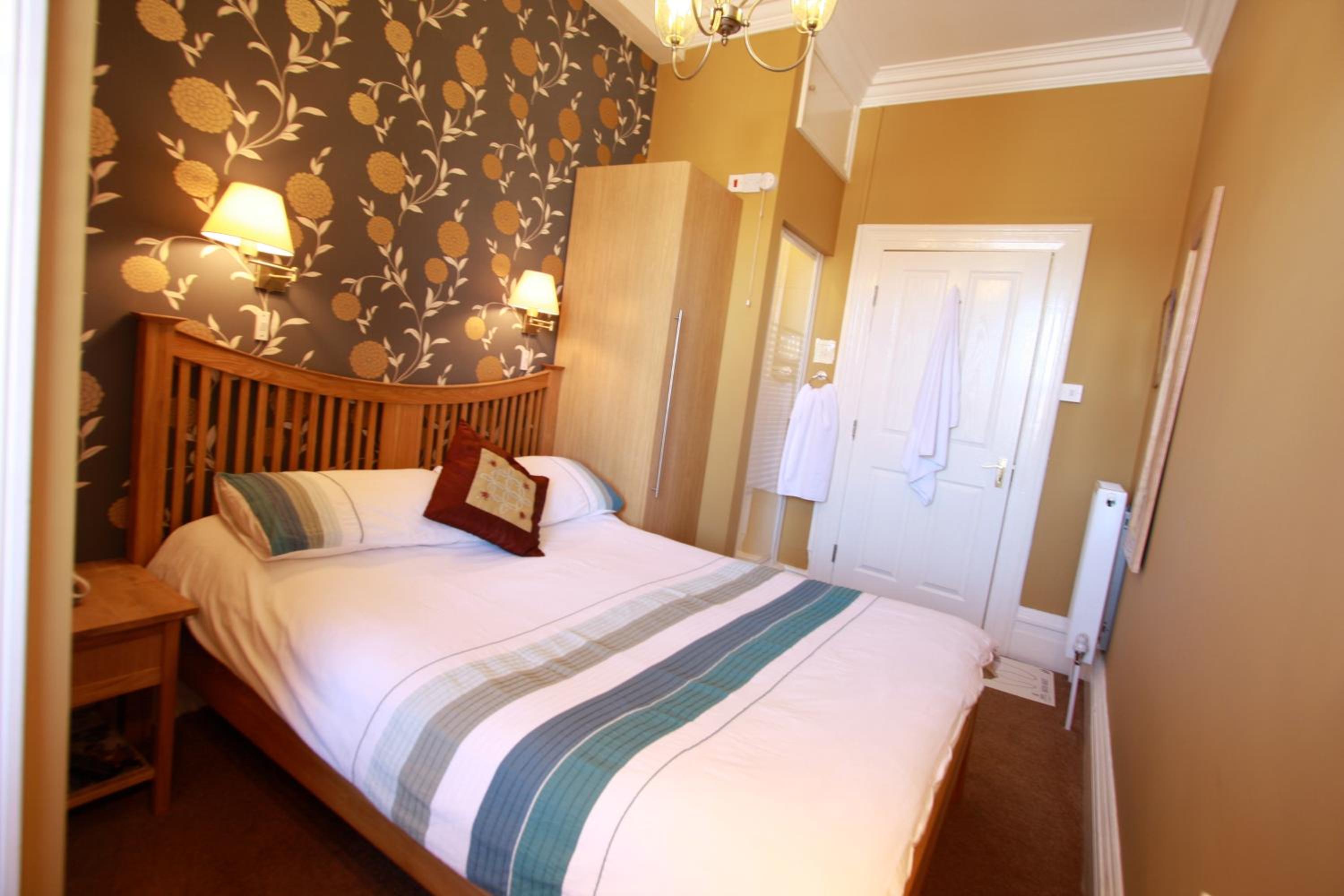 Brentwood Guest House - Image 4