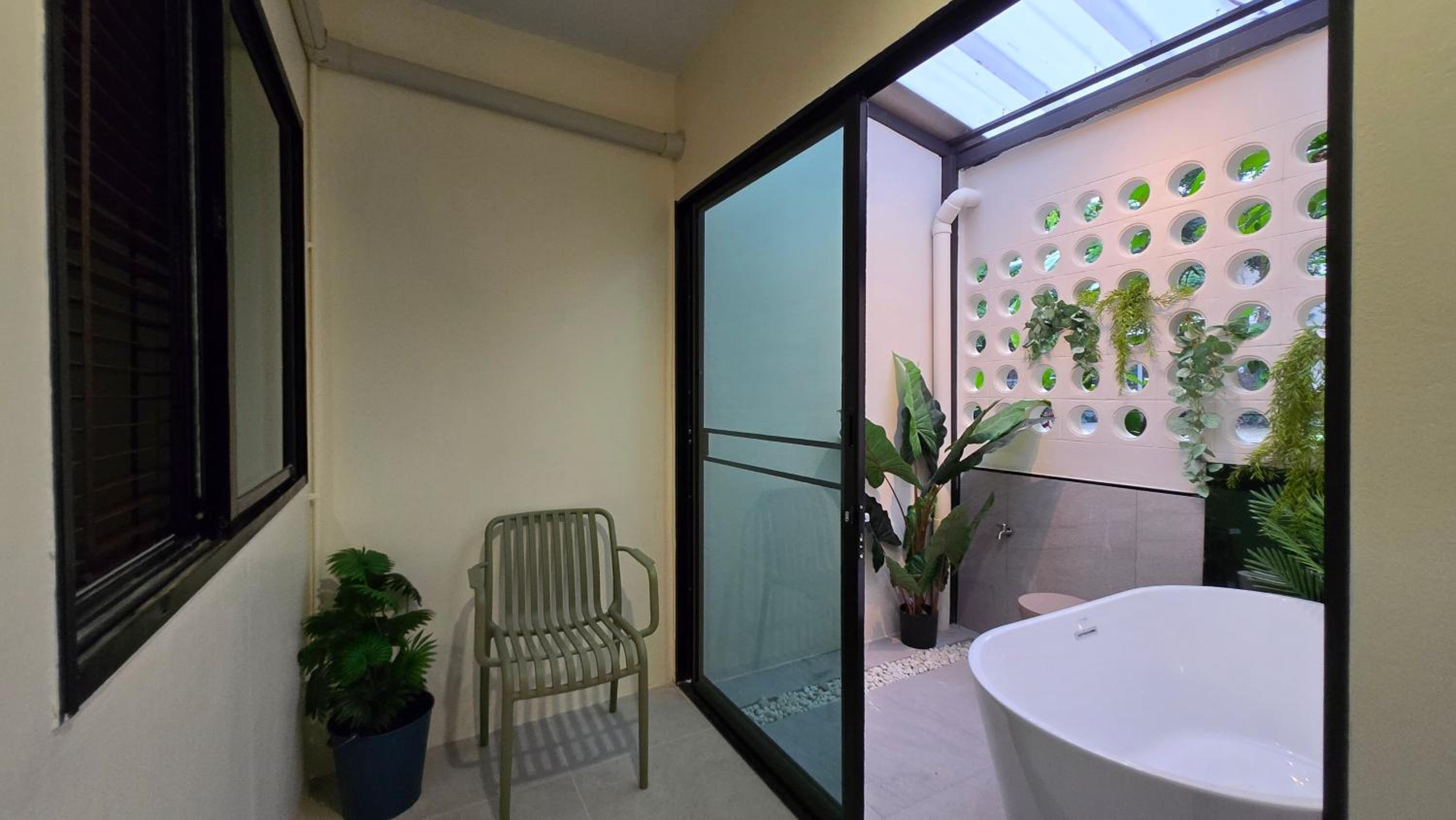 TownHouse near Central Ladprao with bathtub