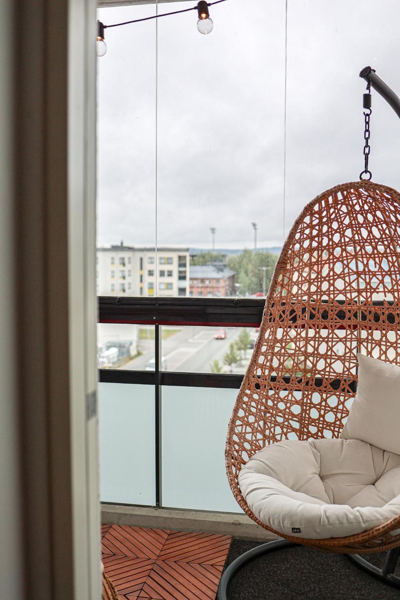 Cozy Rooftop apartment By BookLapland