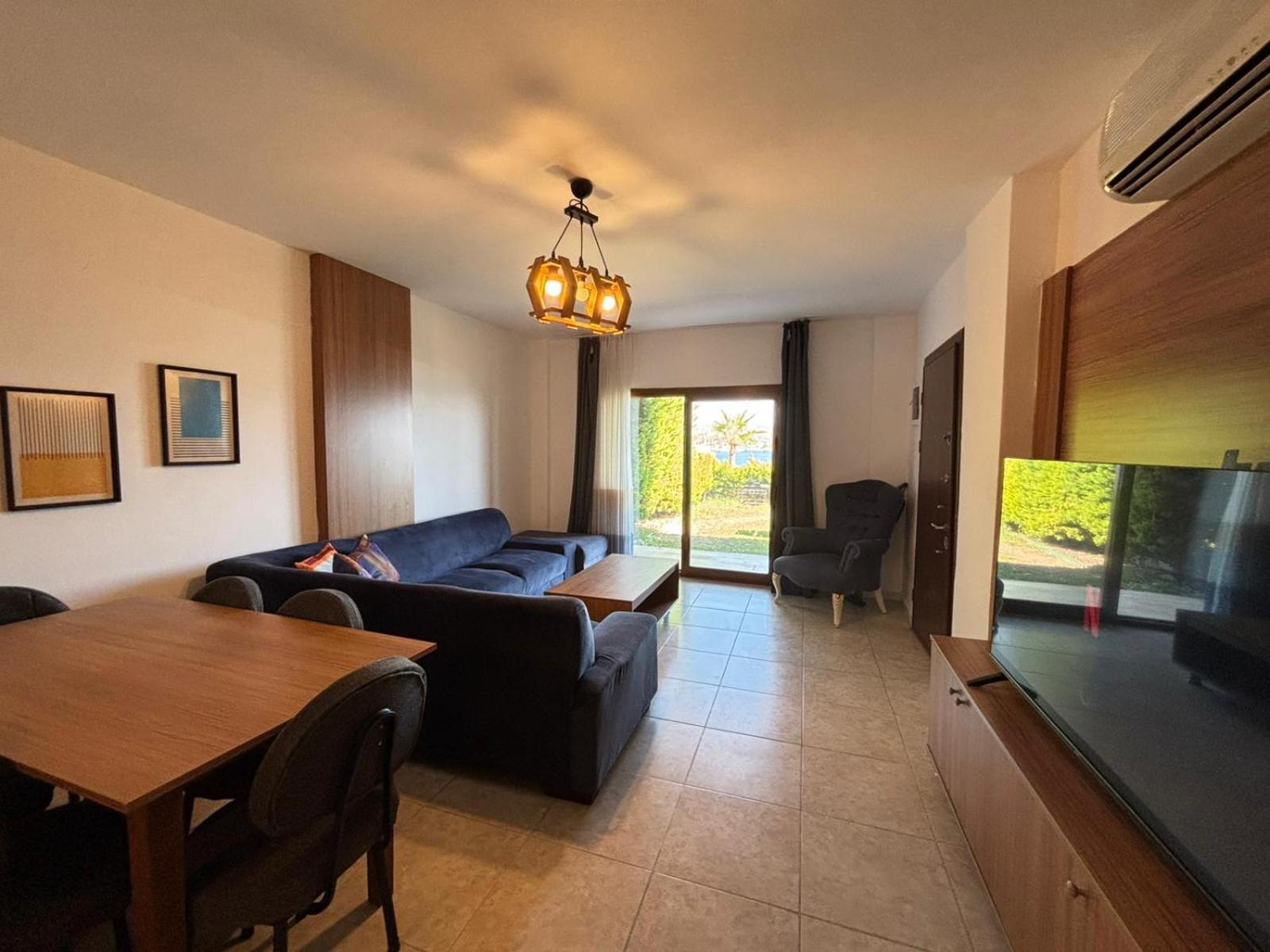 aura residence