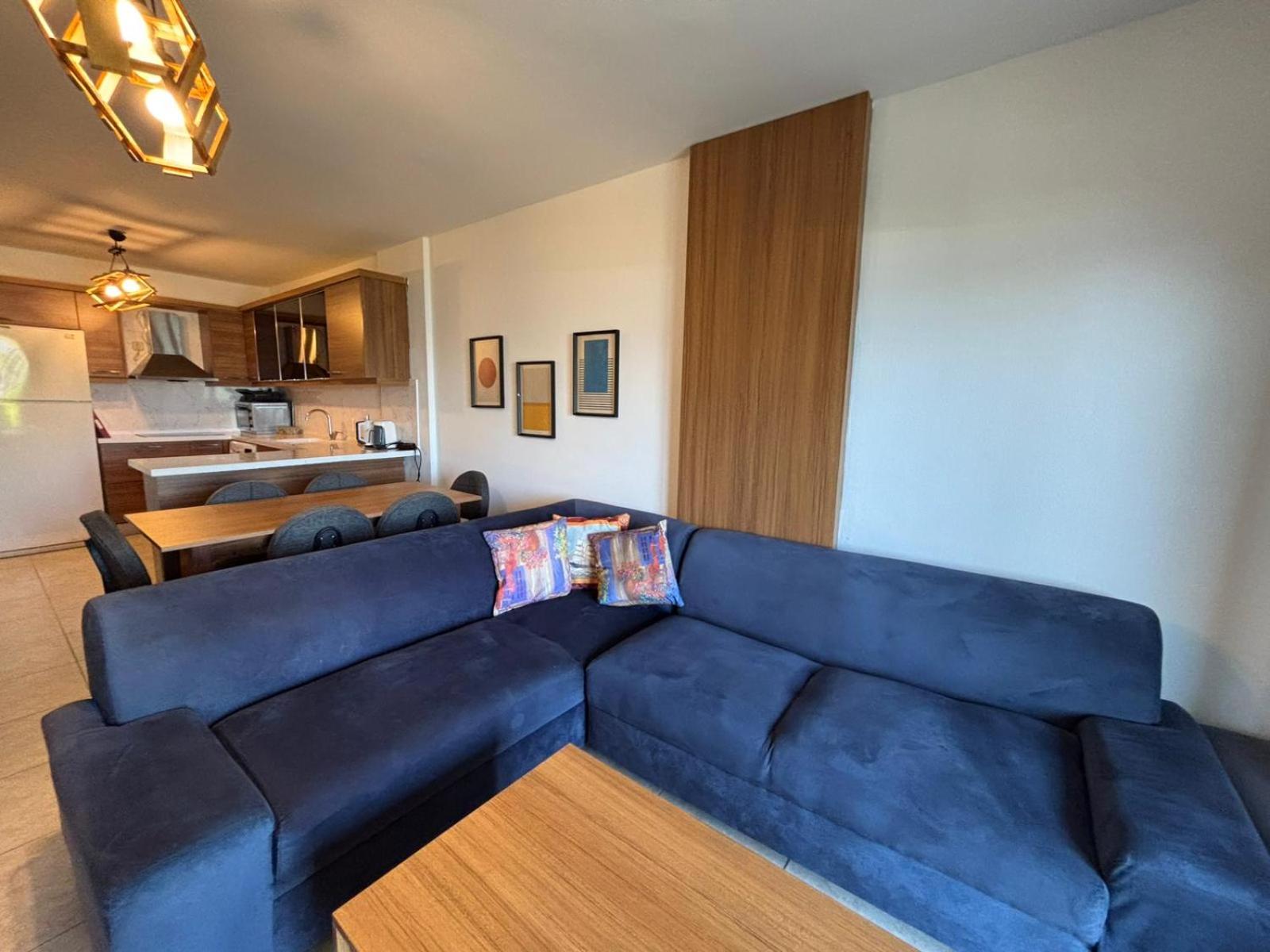 aura residence