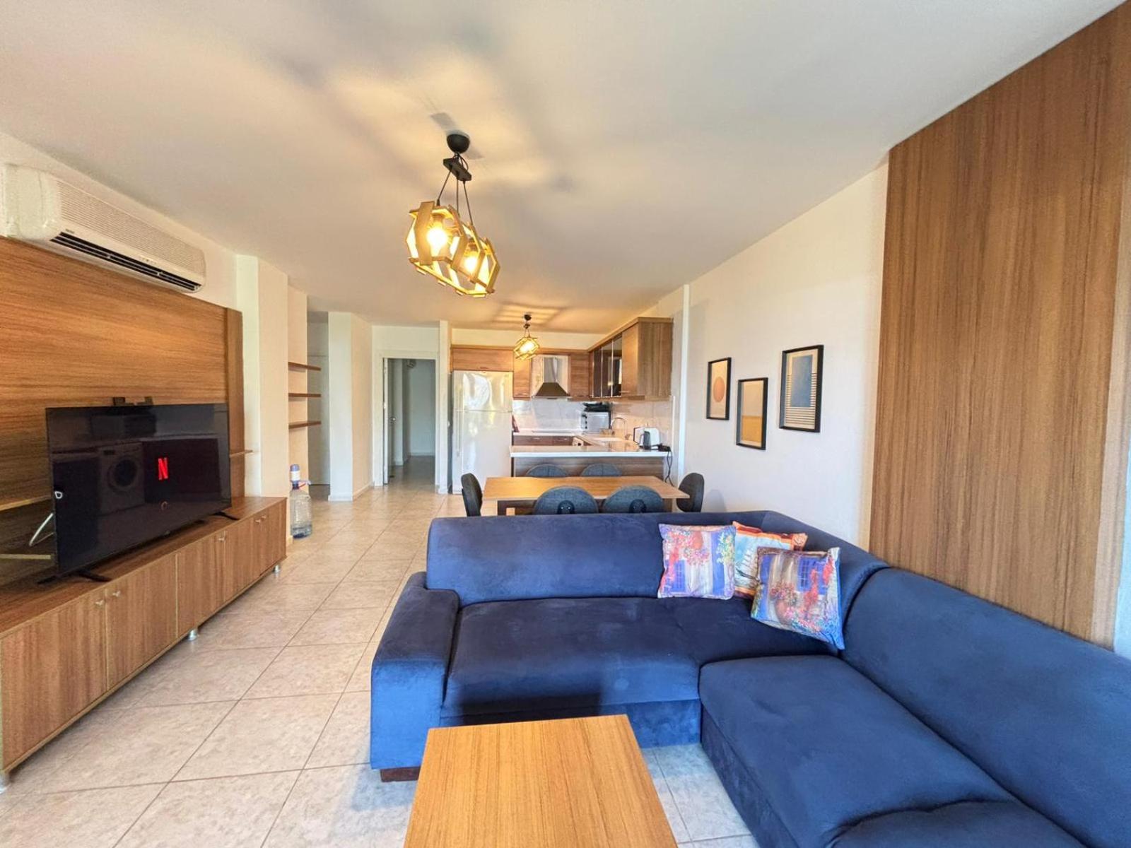 aura residence