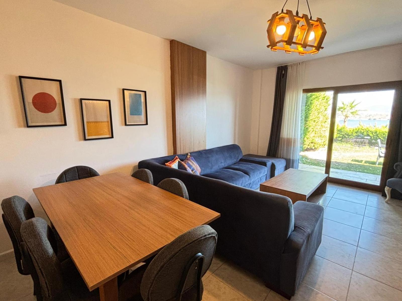 aura residence